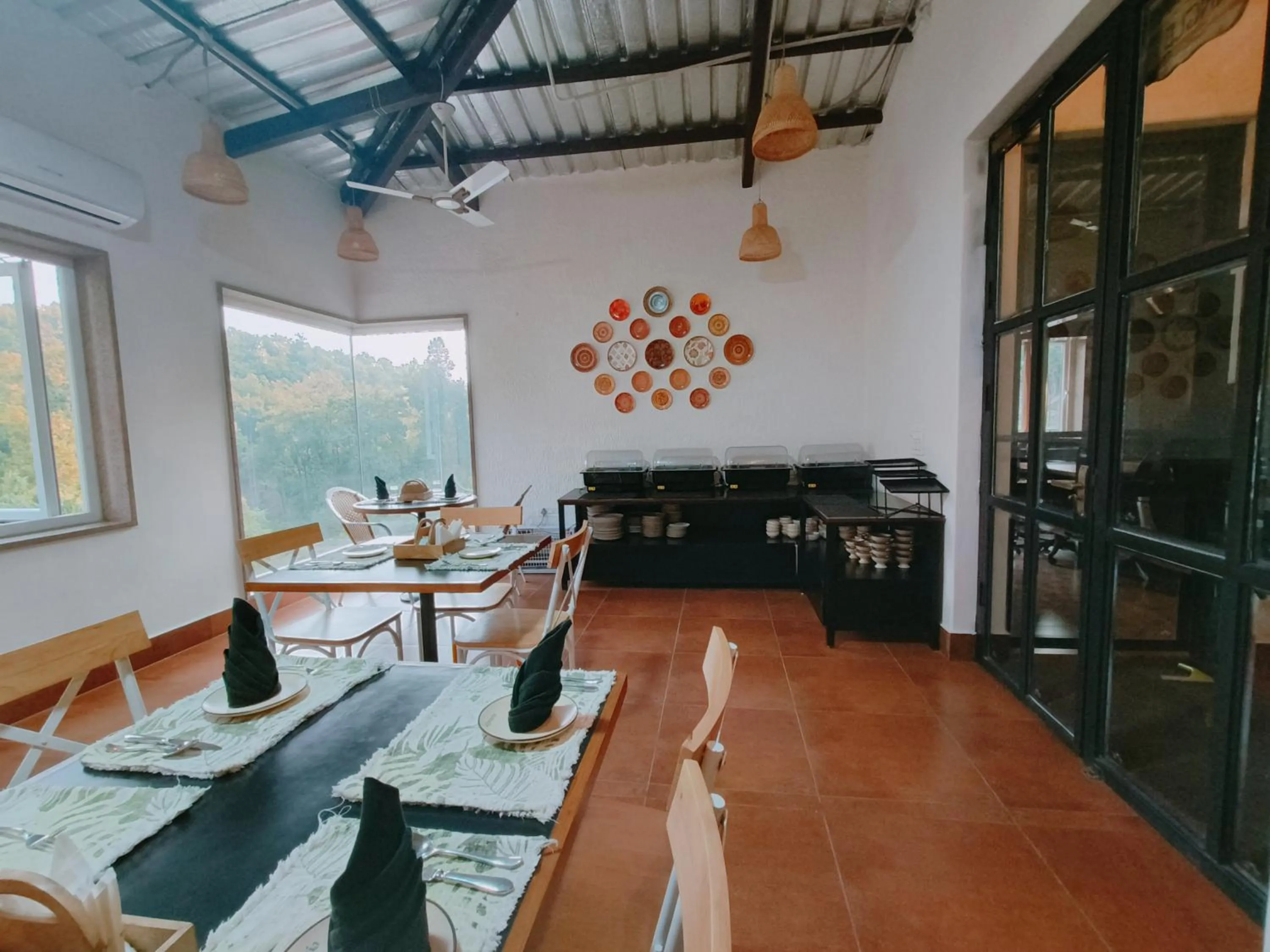 Dining area in Ataraxia Crestmont Resort & Spa