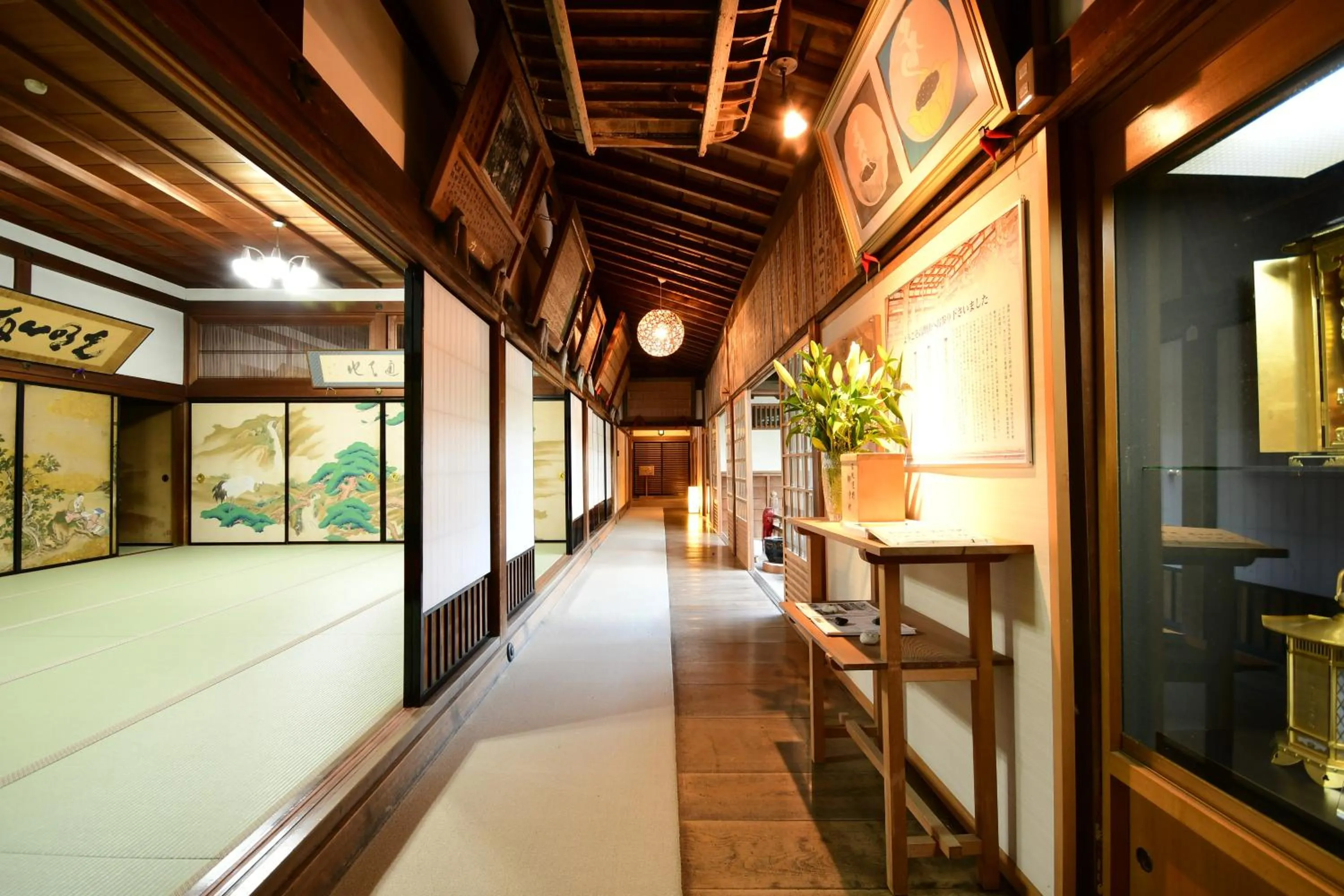 Area and facilities in Koyasan Shukubo Fugenin