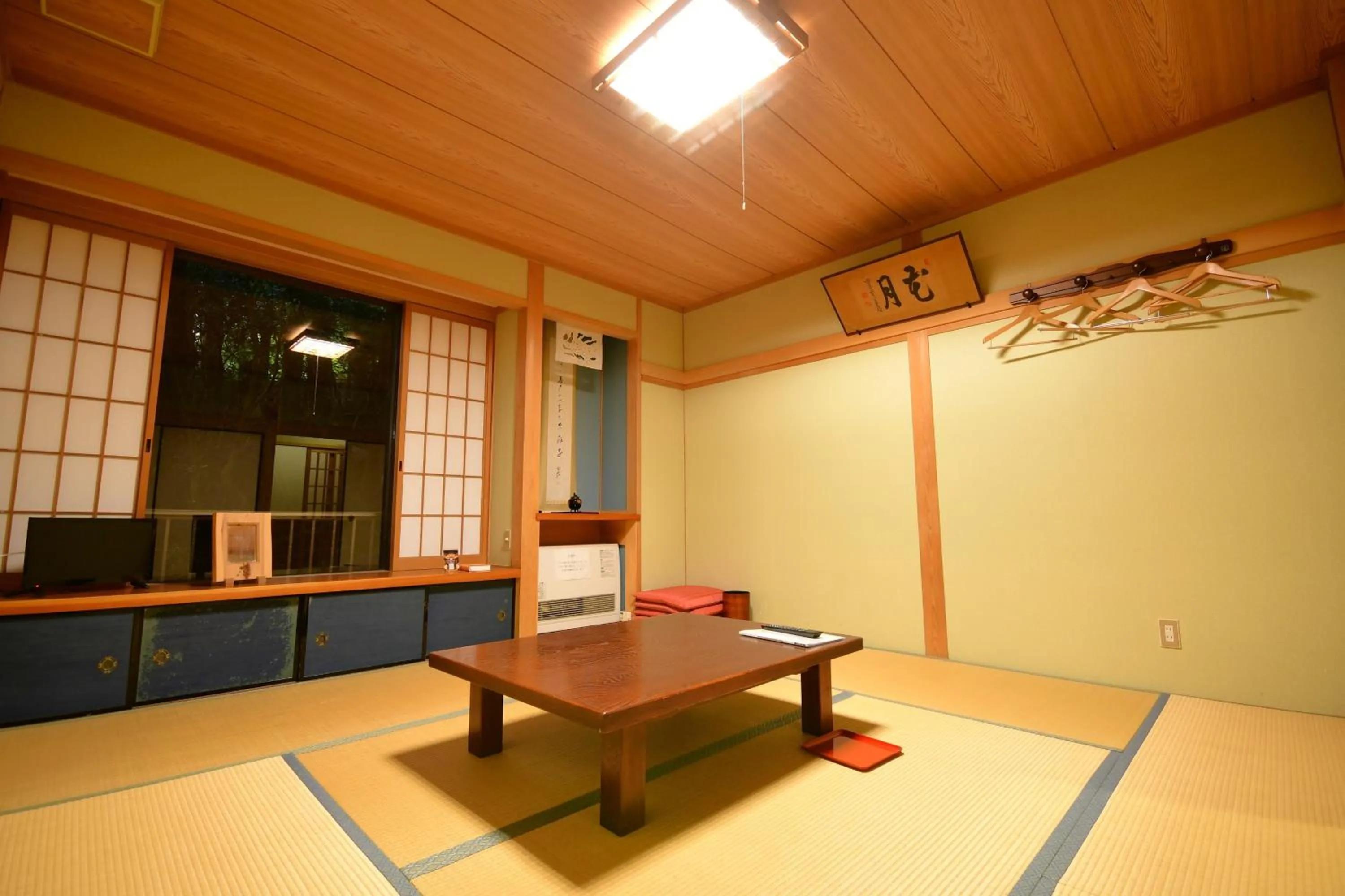 Photo of the whole room in Koyasan Shukubo Fugenin