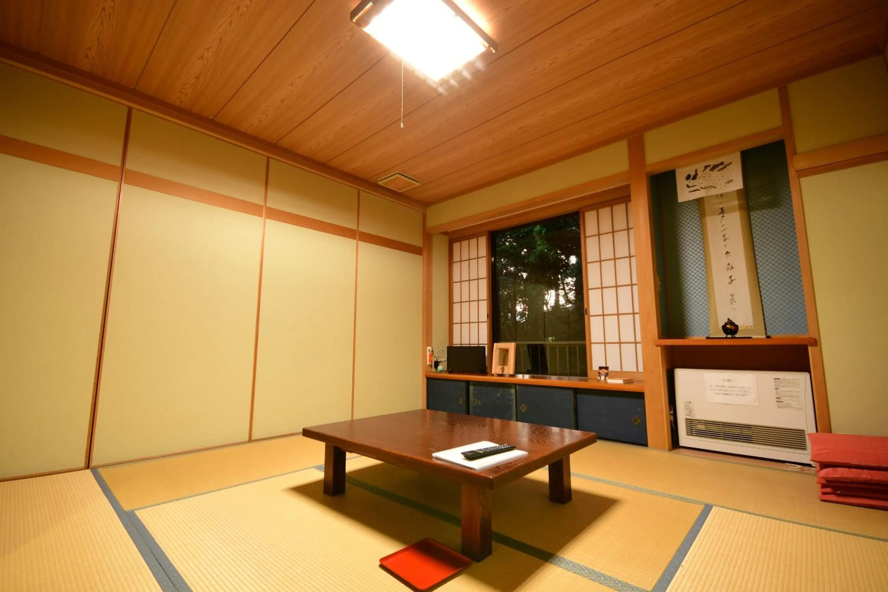 Photo of the whole room in Koyasan Shukubo Fugenin