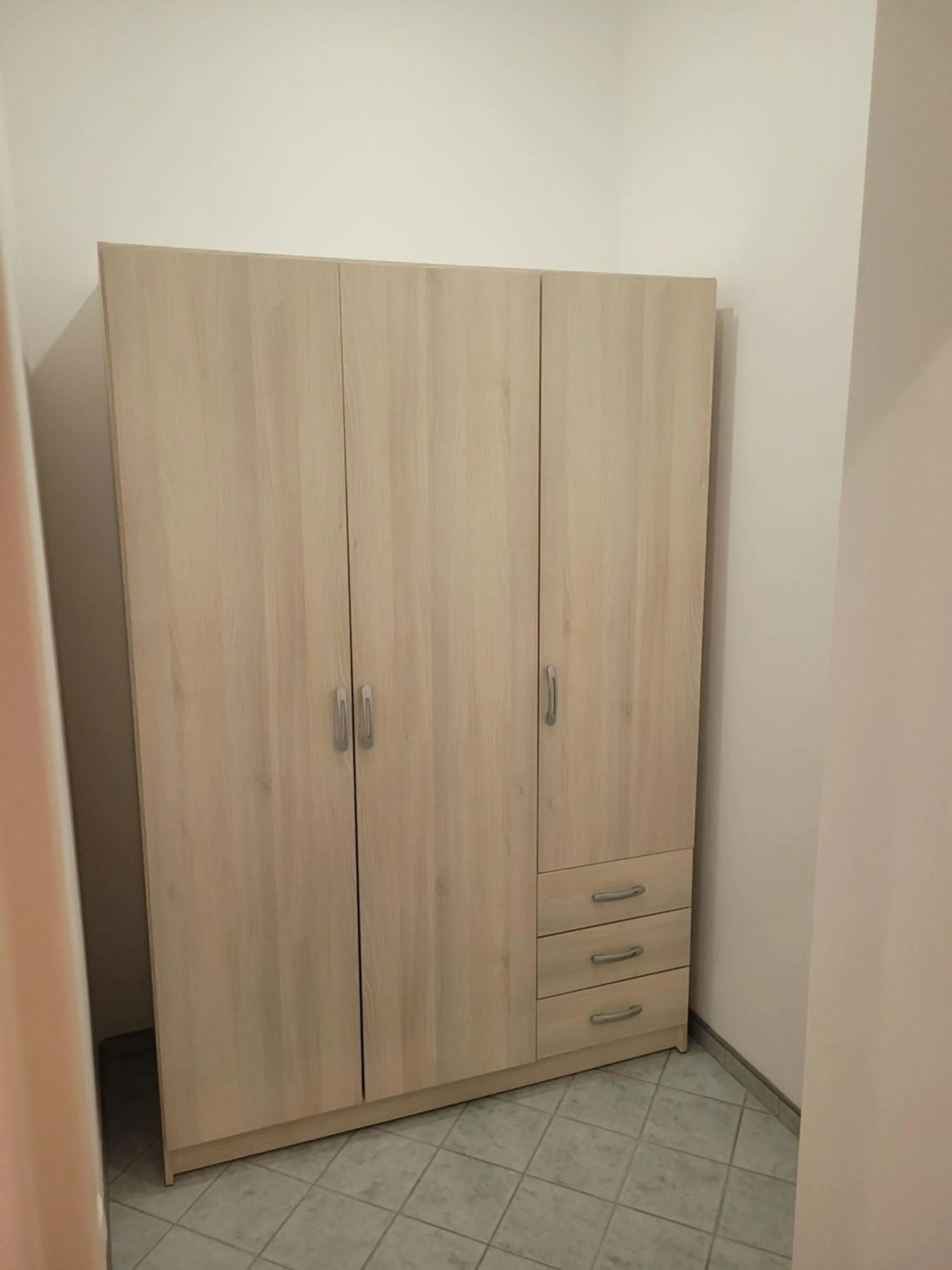 wardrobe in Artel Villa Tarsis