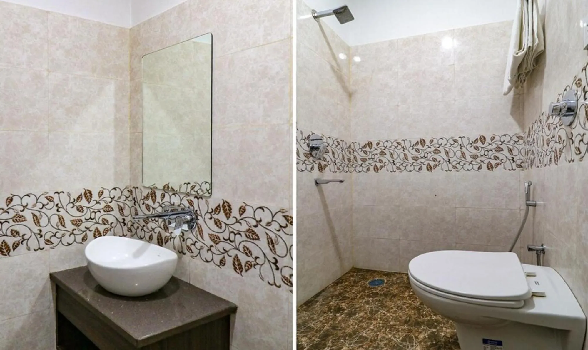 Bathroom in Hotel California Heights