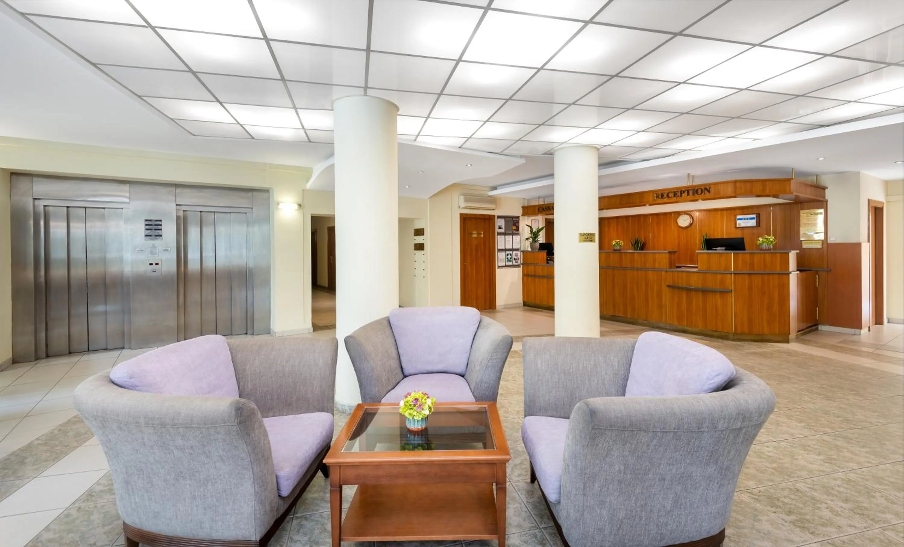 Seating area in Hotel Millennium