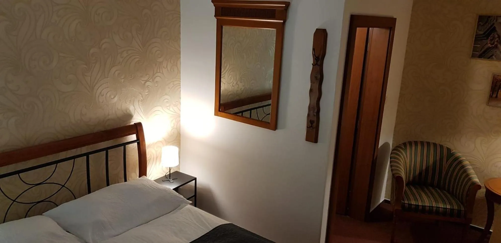Property building, Bed in Hotel Pomezí