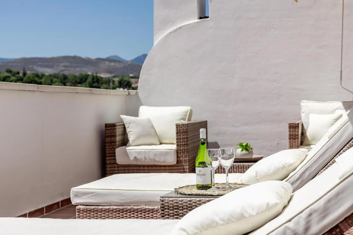 DN11-2 bedroom apartment close to Puerto Banus