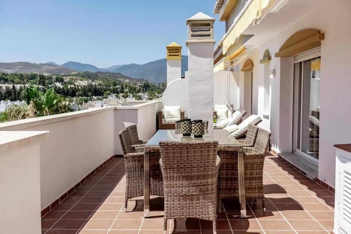 DN11-2 bedroom apartment close to Puerto Banus