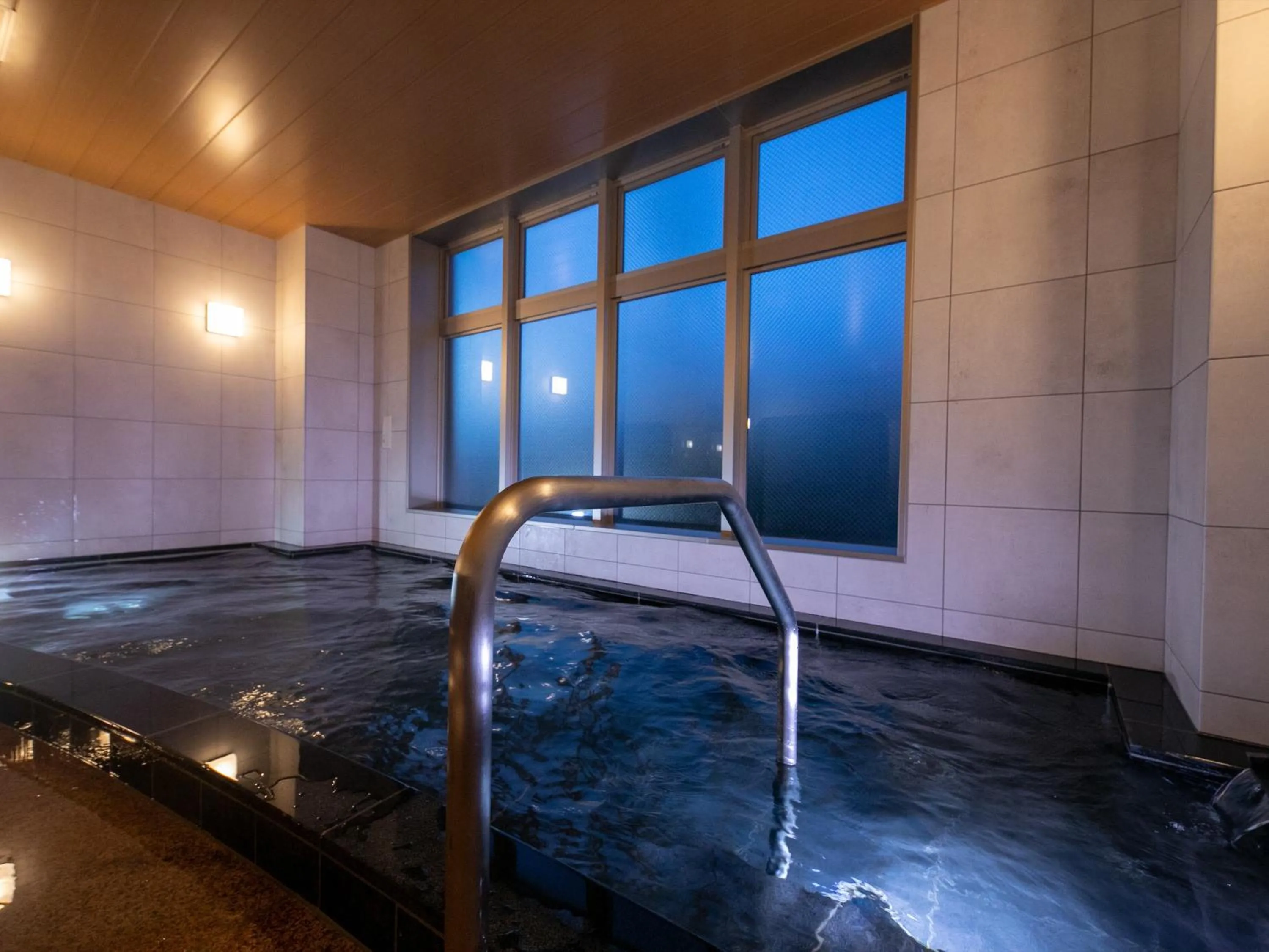 Public Bath in Hotel Best Price Kochi