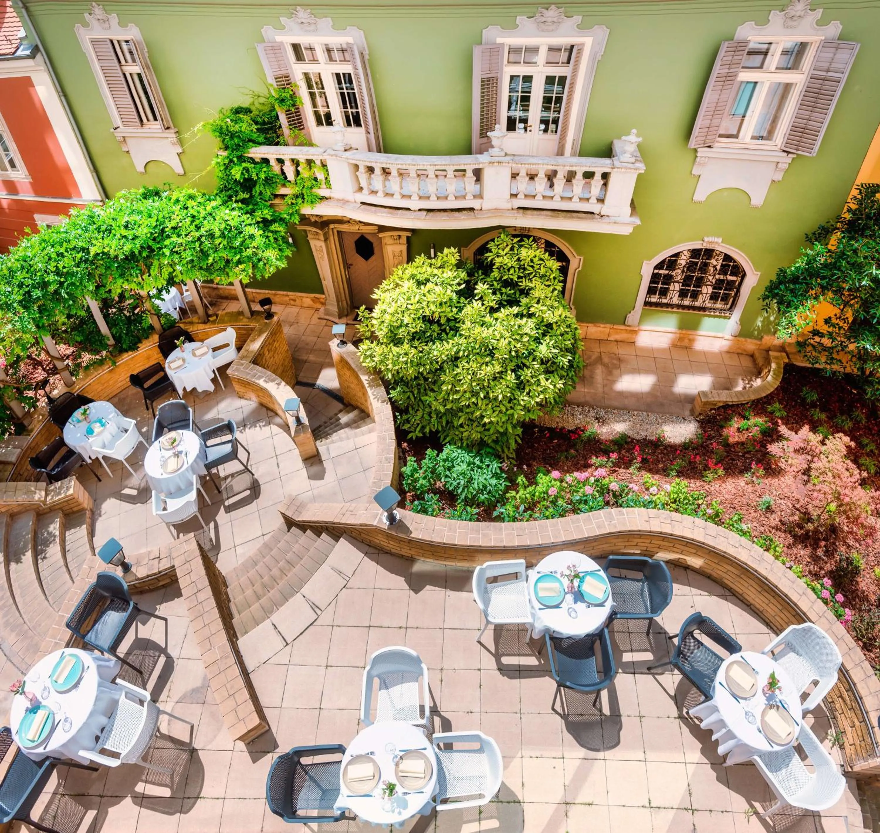 Property building in Park Plaza Budapest