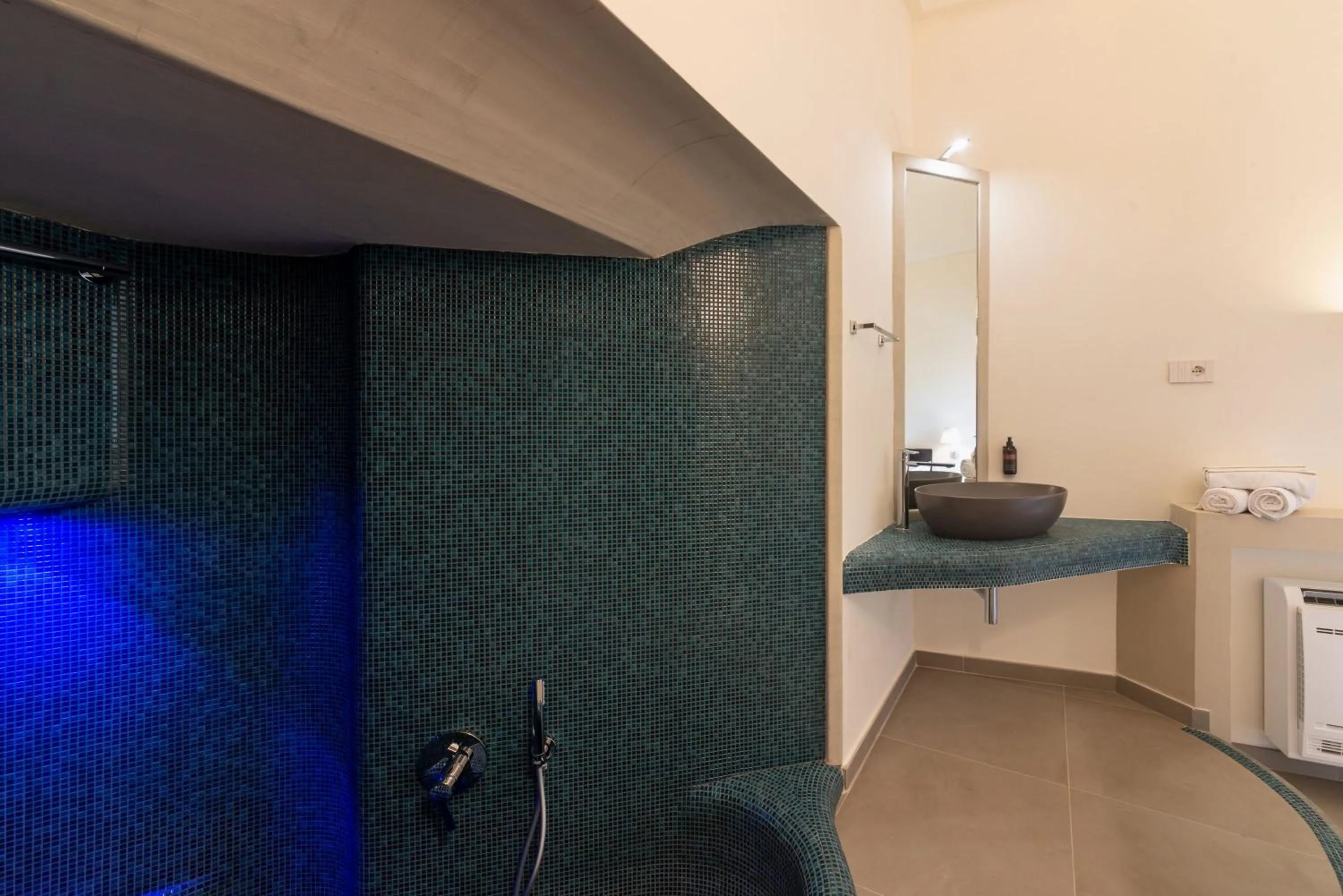 Insula Boutique Hotel