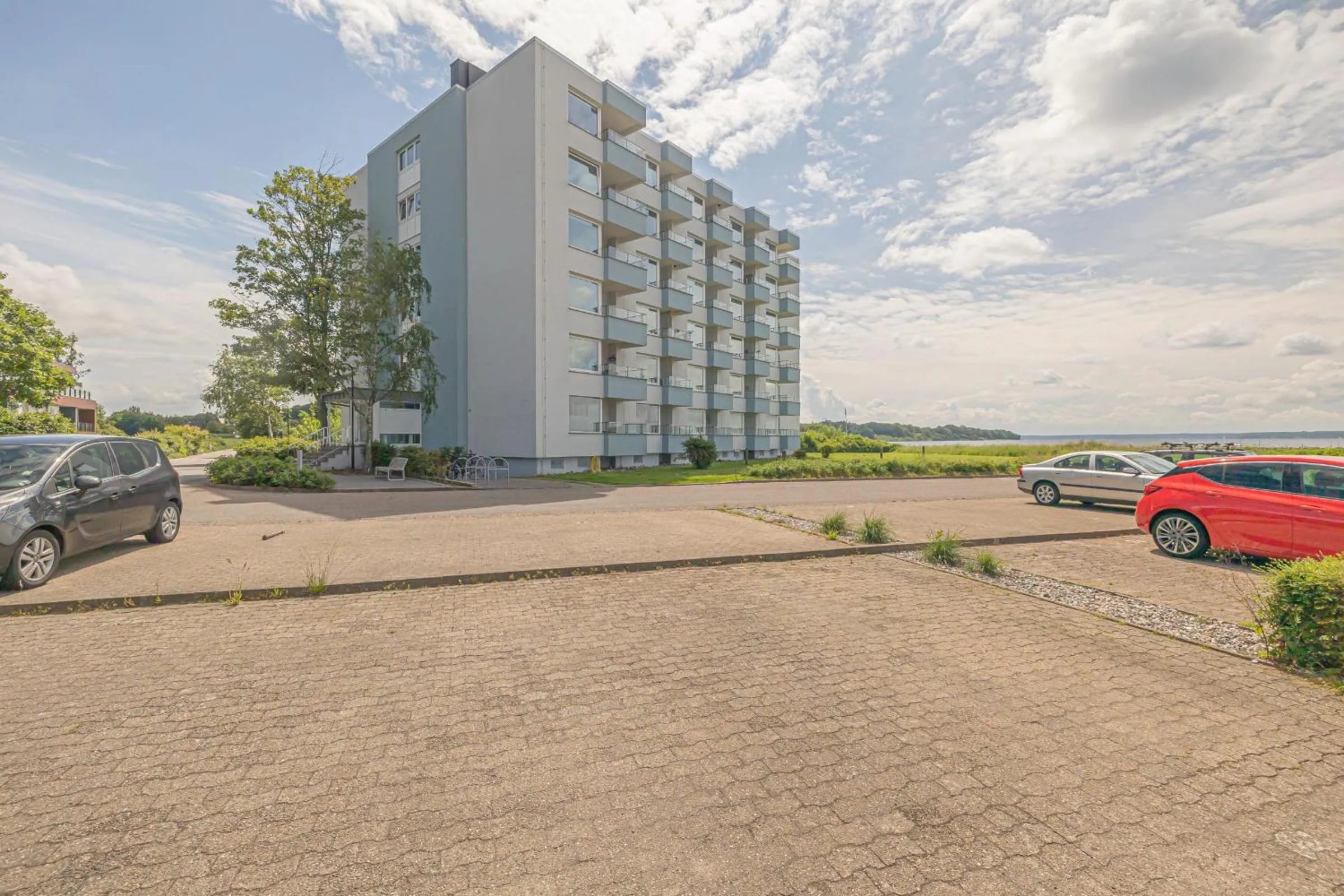 Property building in fewo1846 - MeerSinne - Stilvolle Wohnung mit Balkon und Meerblick