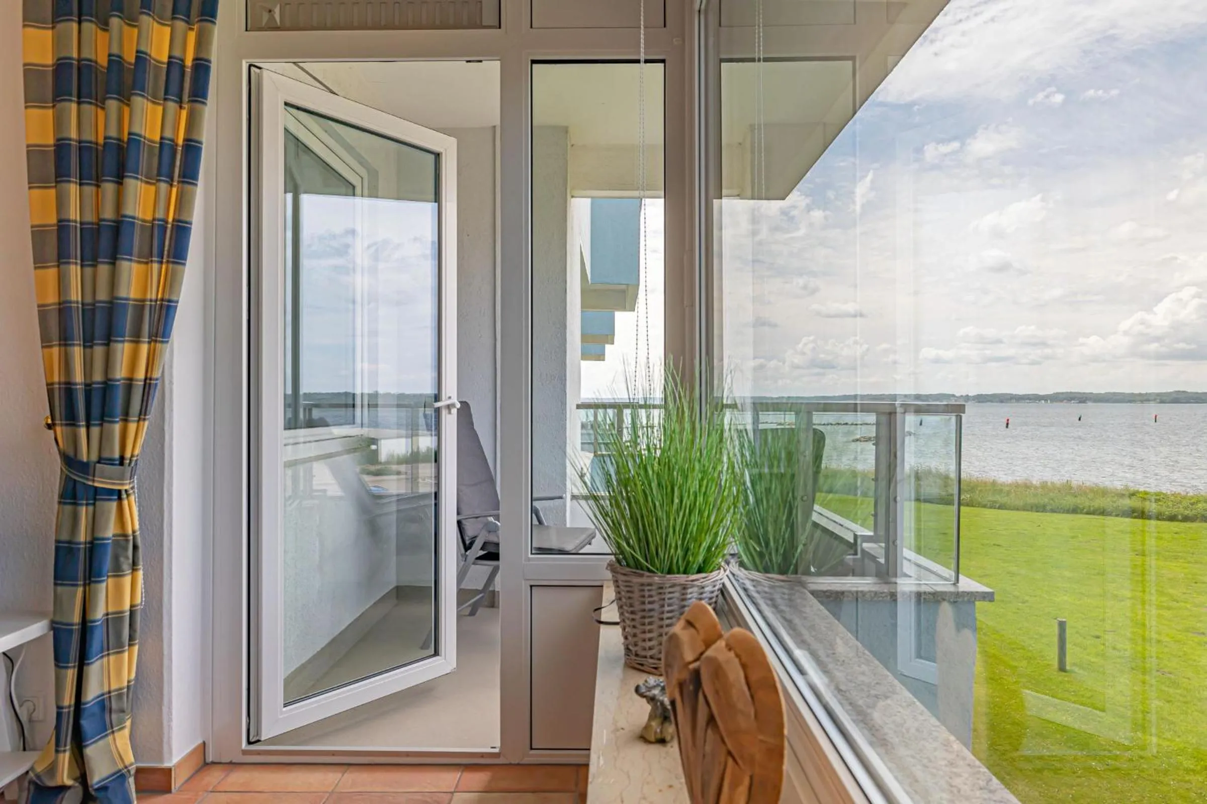 Balcony/Terrace in fewo1846 - MeerSinne - Stilvolle Wohnung mit Balkon und Meerblick