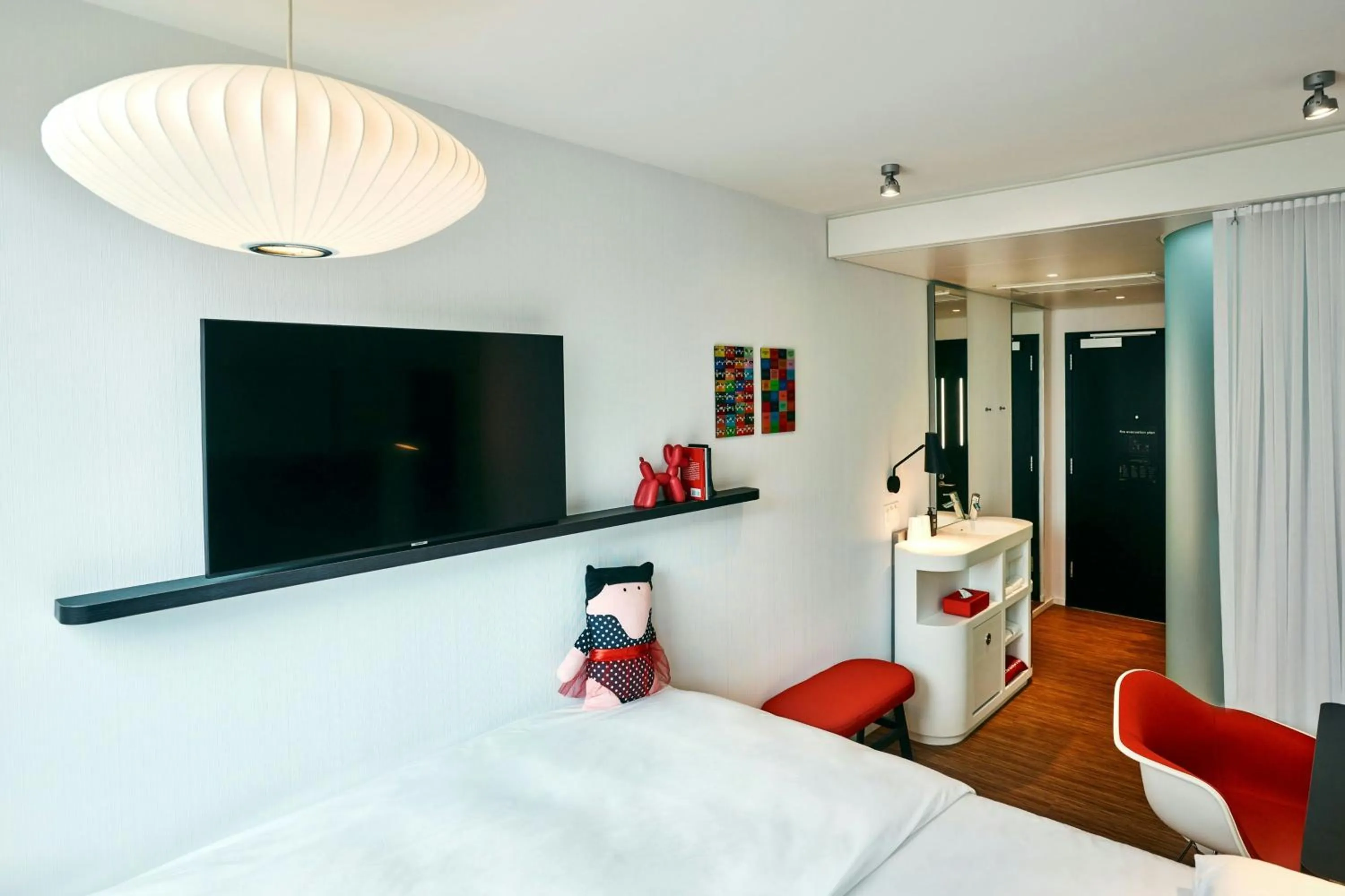 Bedroom, Bed in citizenM Miami Brickell