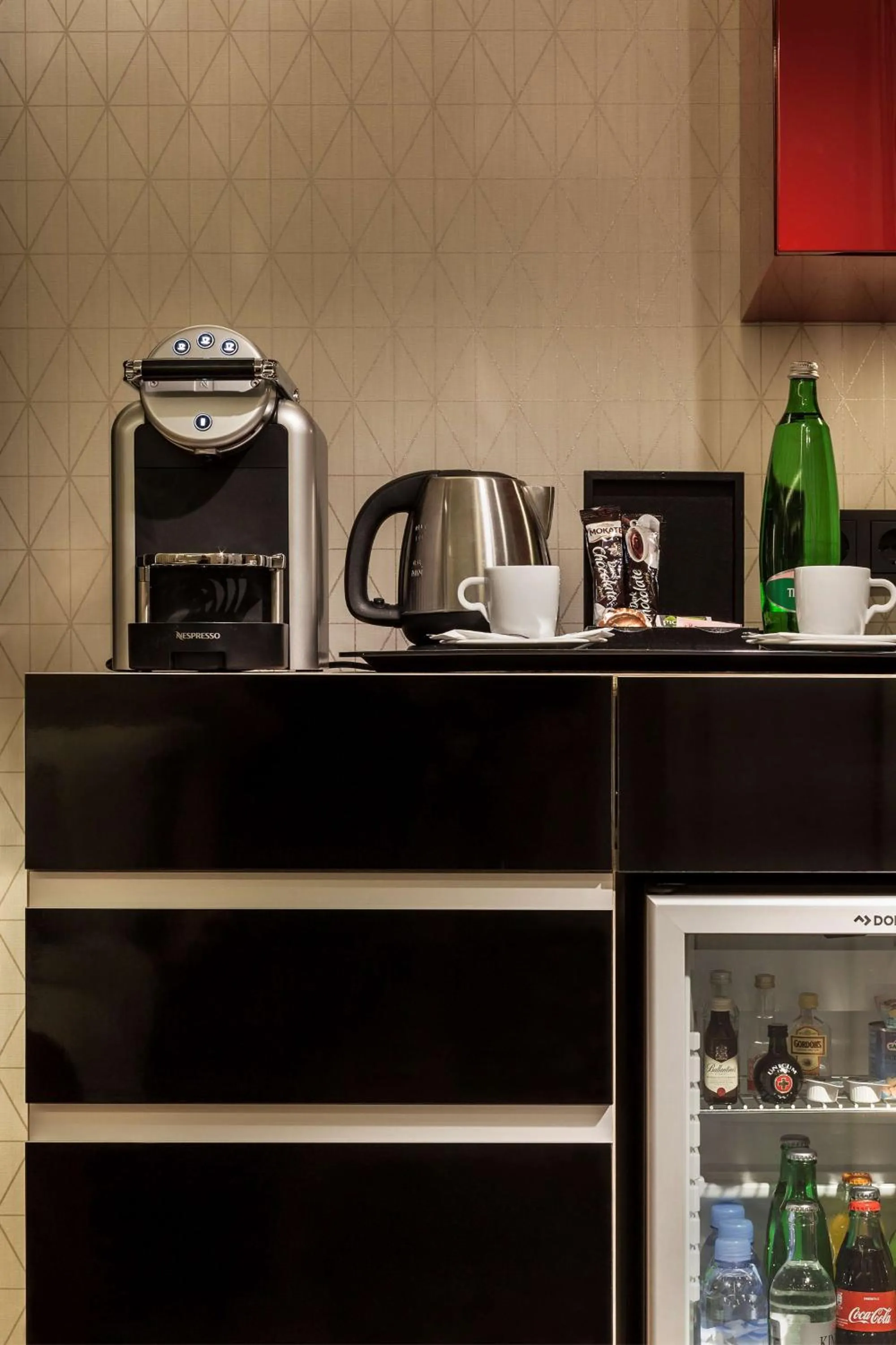 Coffee/tea facilities in Radisson Blu Béke Hotel, Budapest