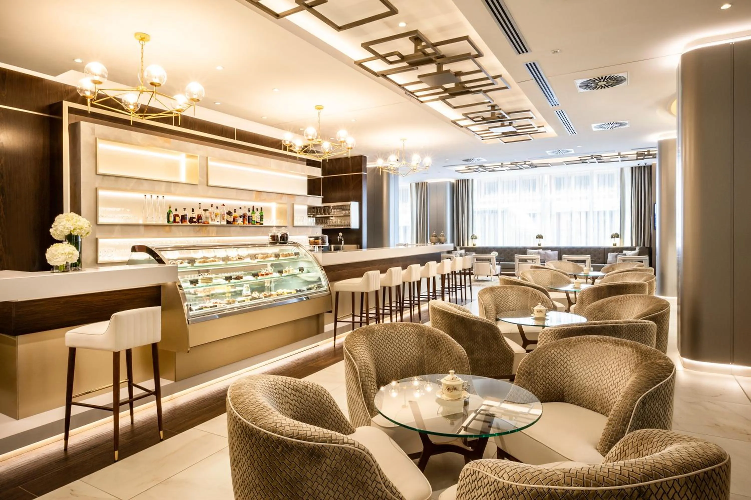 Restaurant/places to eat in Radisson Blu Béke Hotel, Budapest