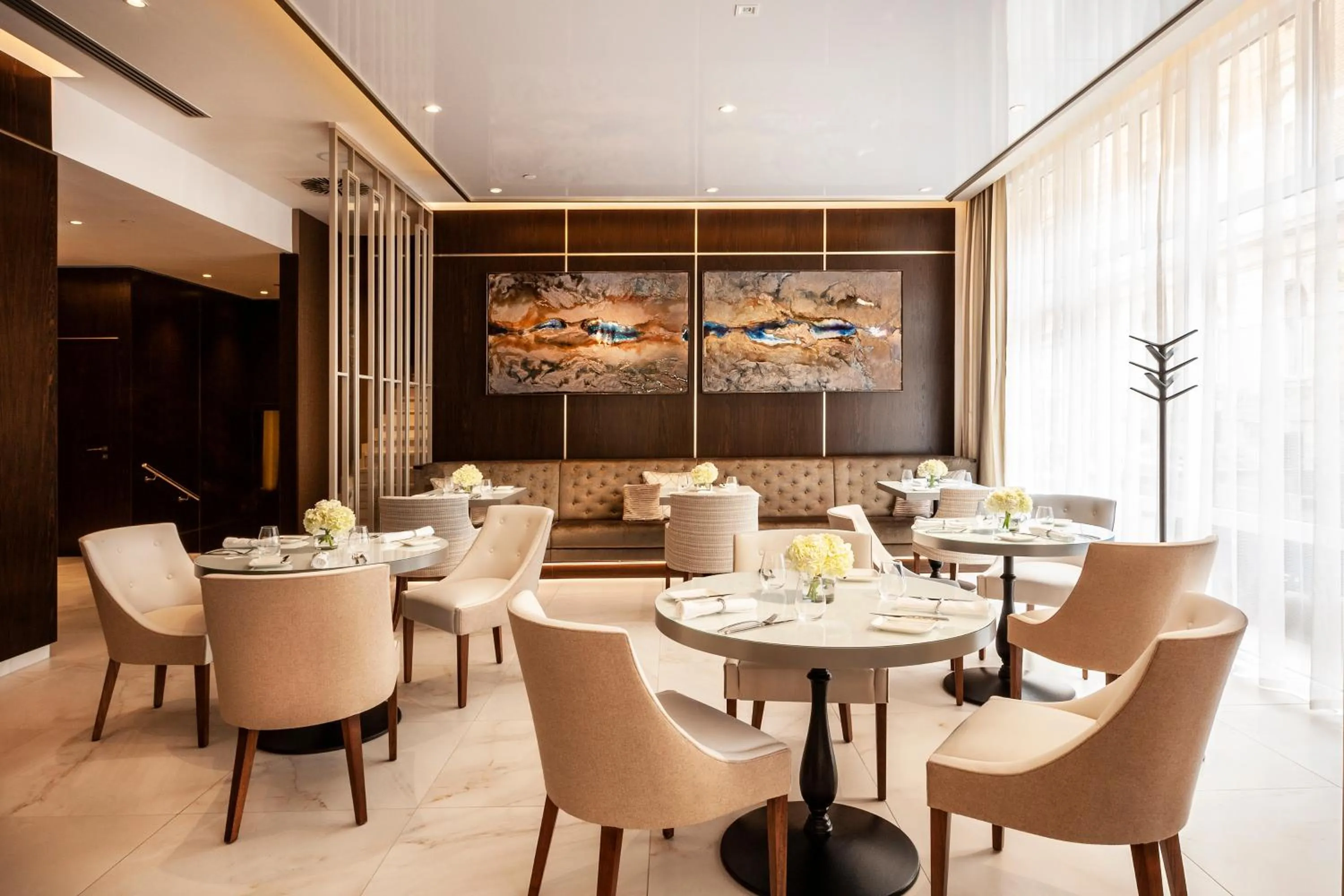 Restaurant/places to eat in Radisson Blu Béke Hotel, Budapest