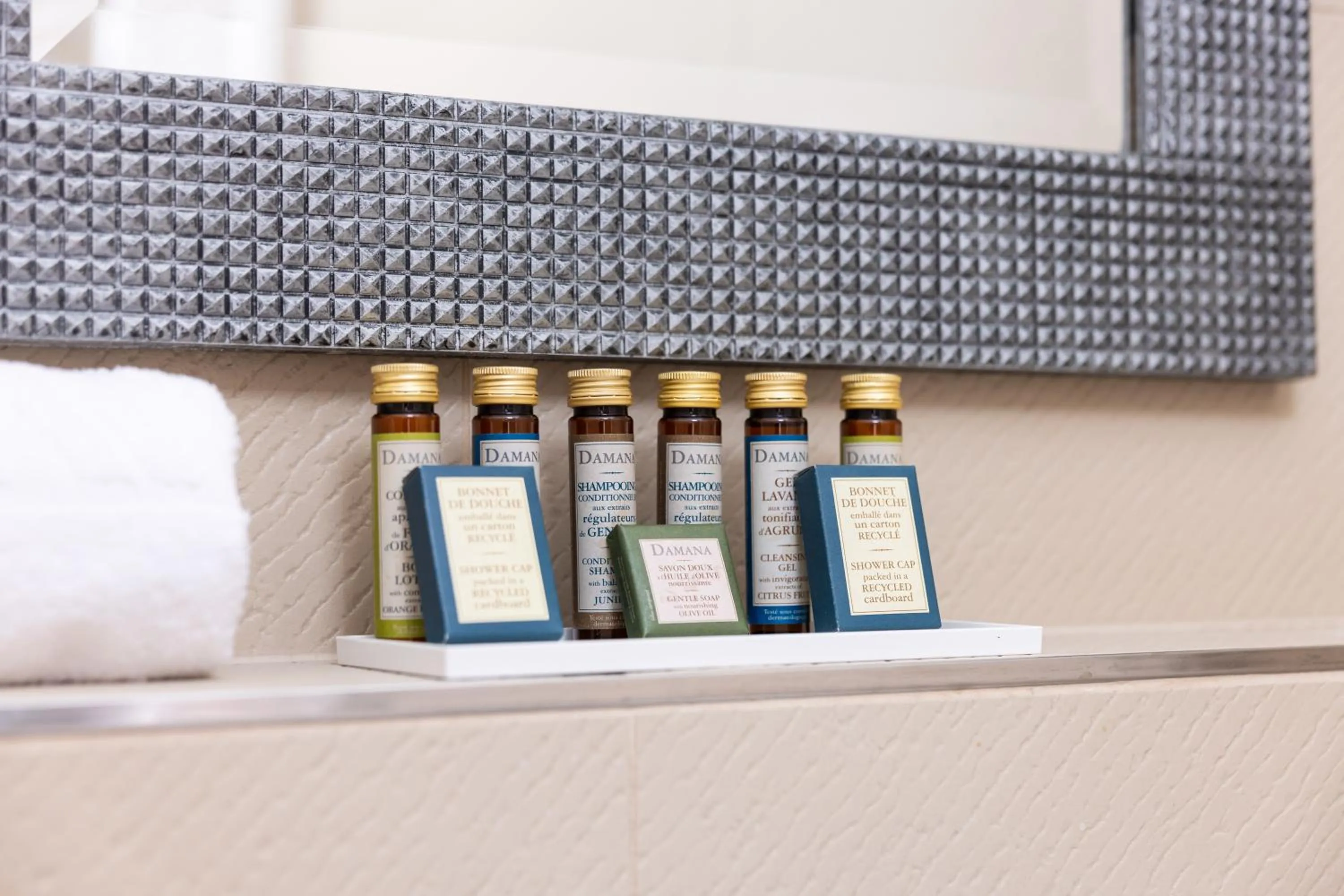 Bathroom in City Hotel Matyas