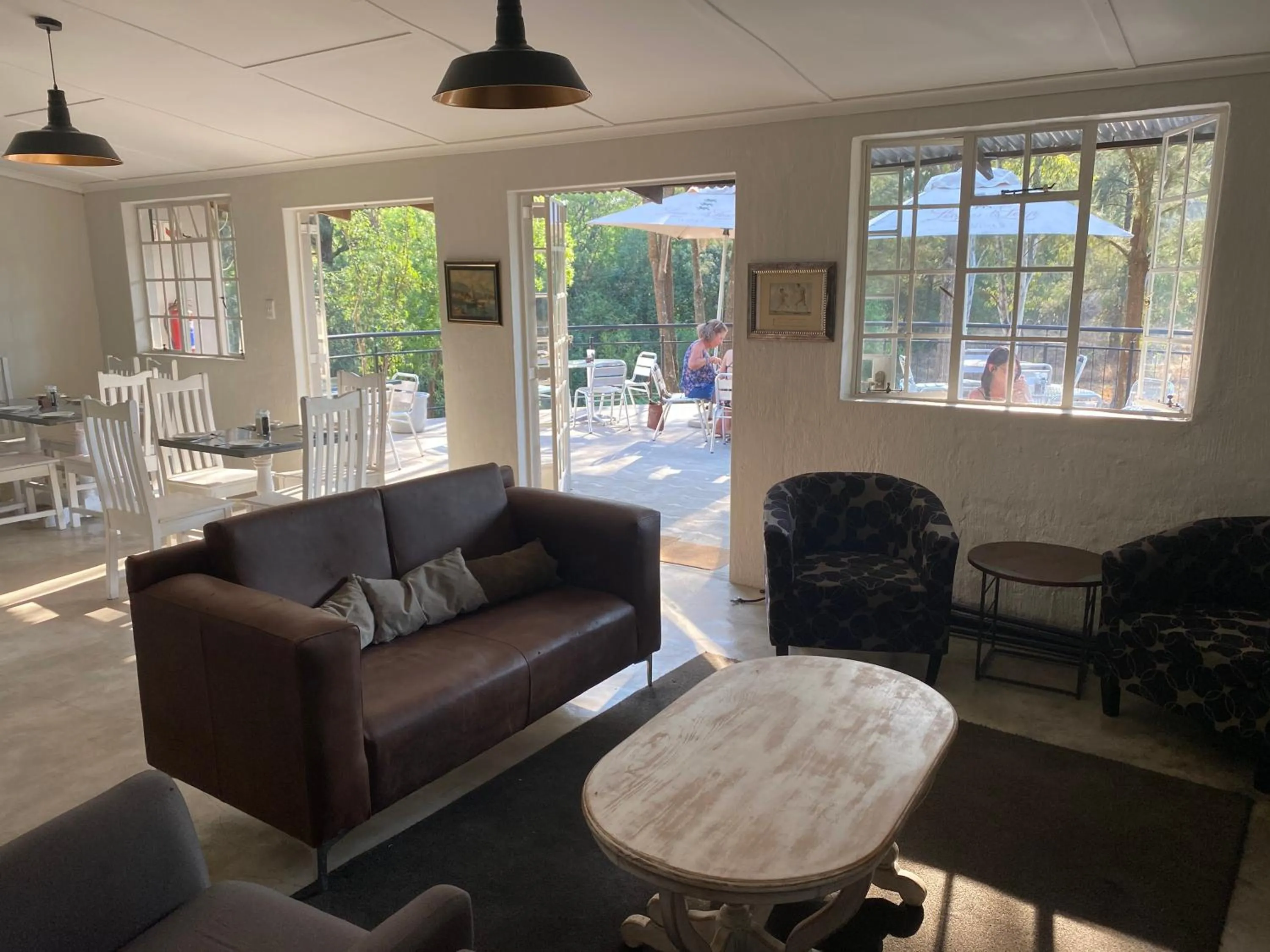 Restaurant/places to eat in La Moor Country Venue & Eatery