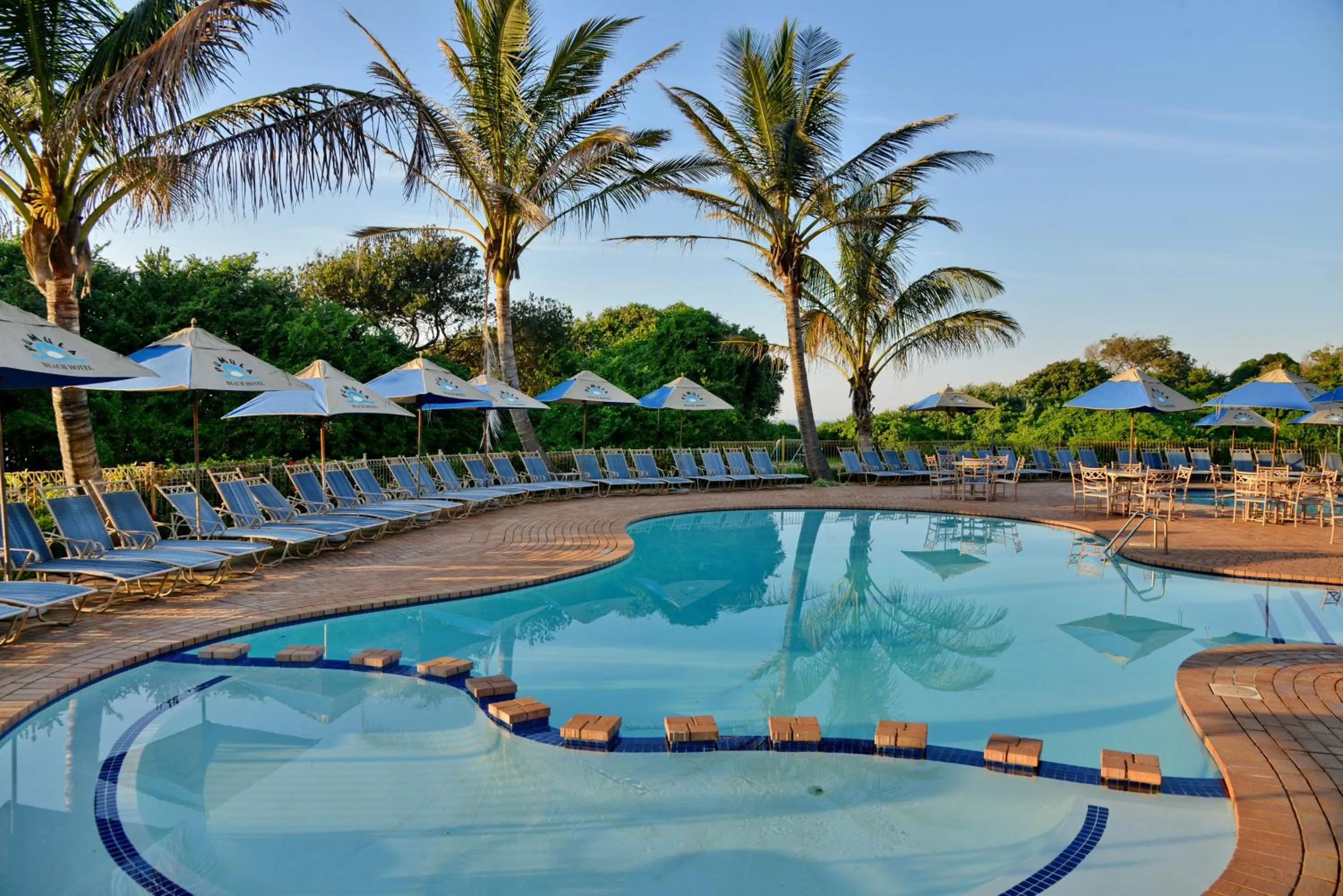 Swimming pool in Pumula Beach Hotel
