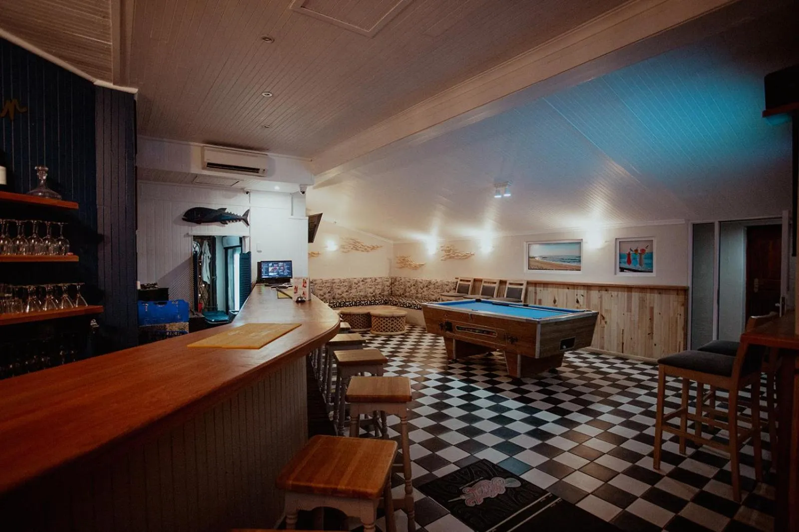 Lounge or bar in Pumula Beach Hotel