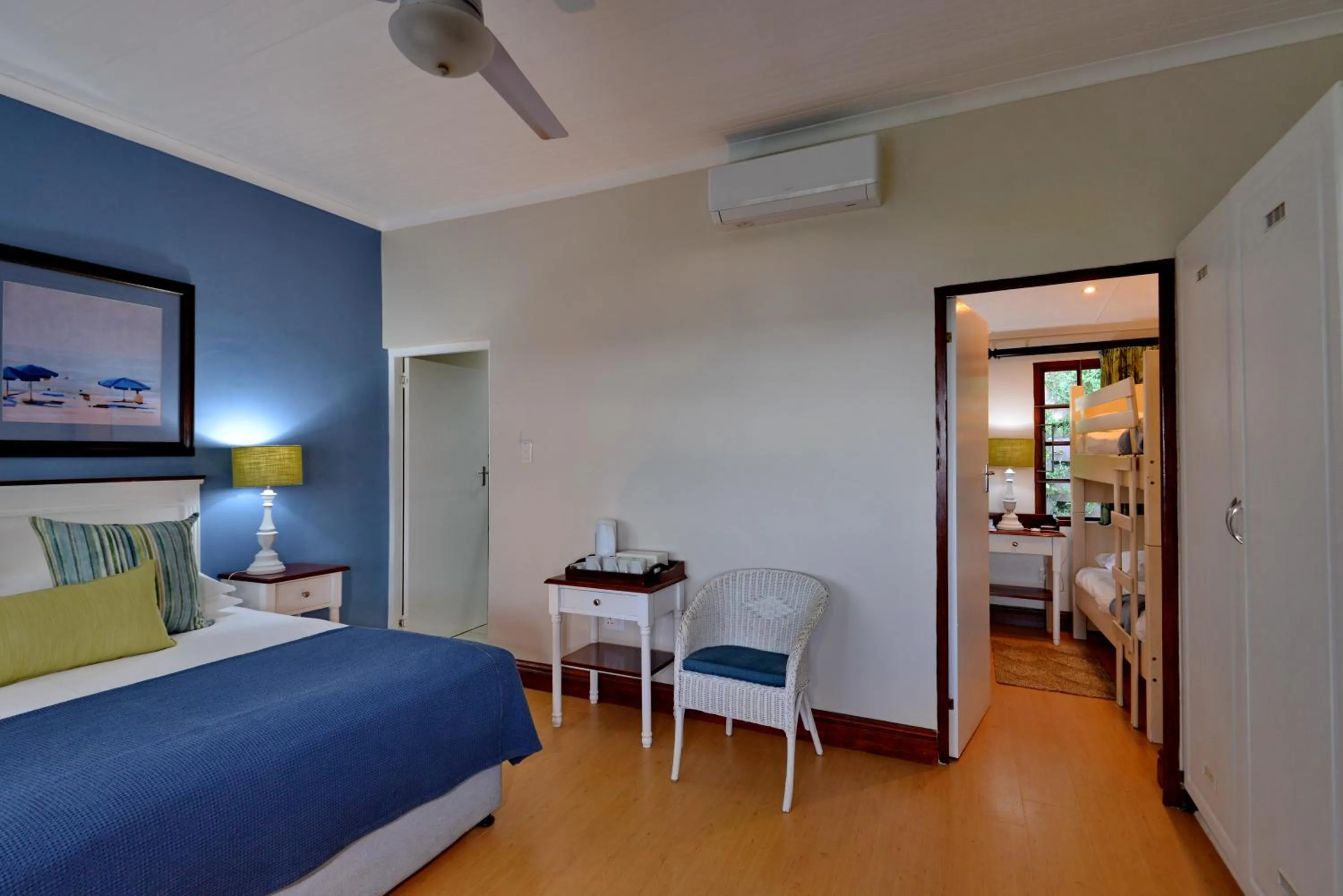 Bedroom, Bed in Pumula Beach Hotel