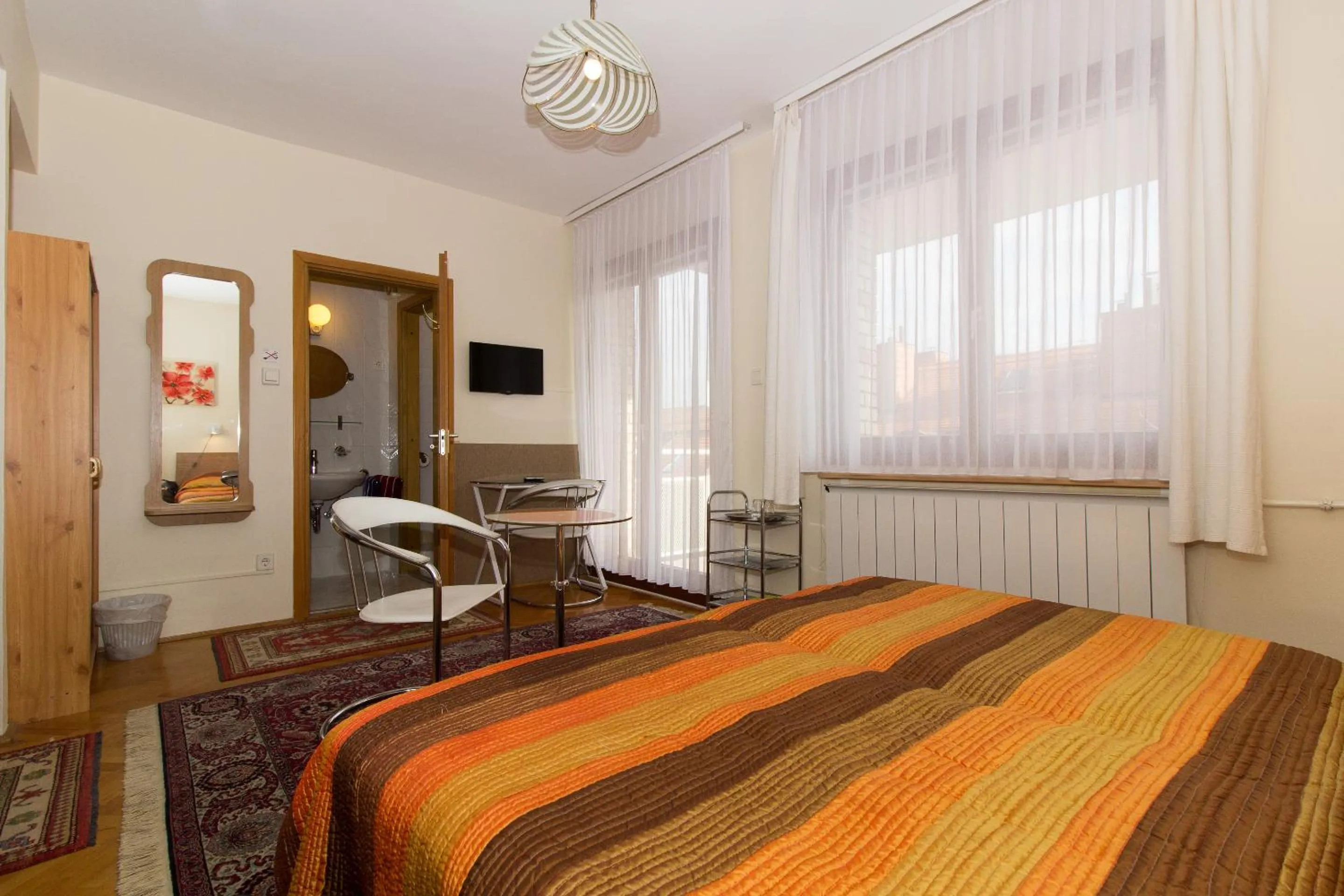 Photo of the whole room, Bed in Budavar Bed and Breakfast