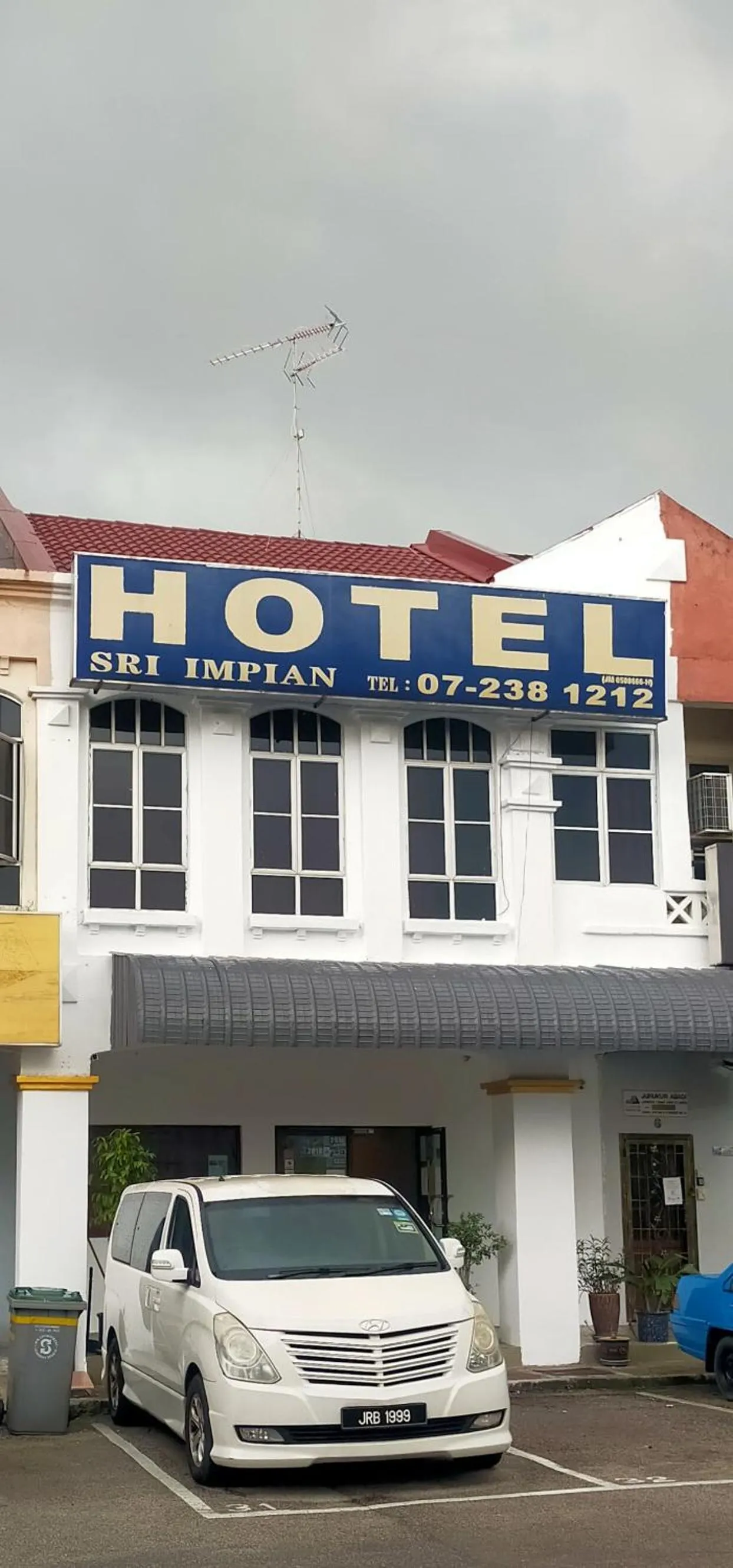 Facade/entrance in HOTEL SRI IMPIAN