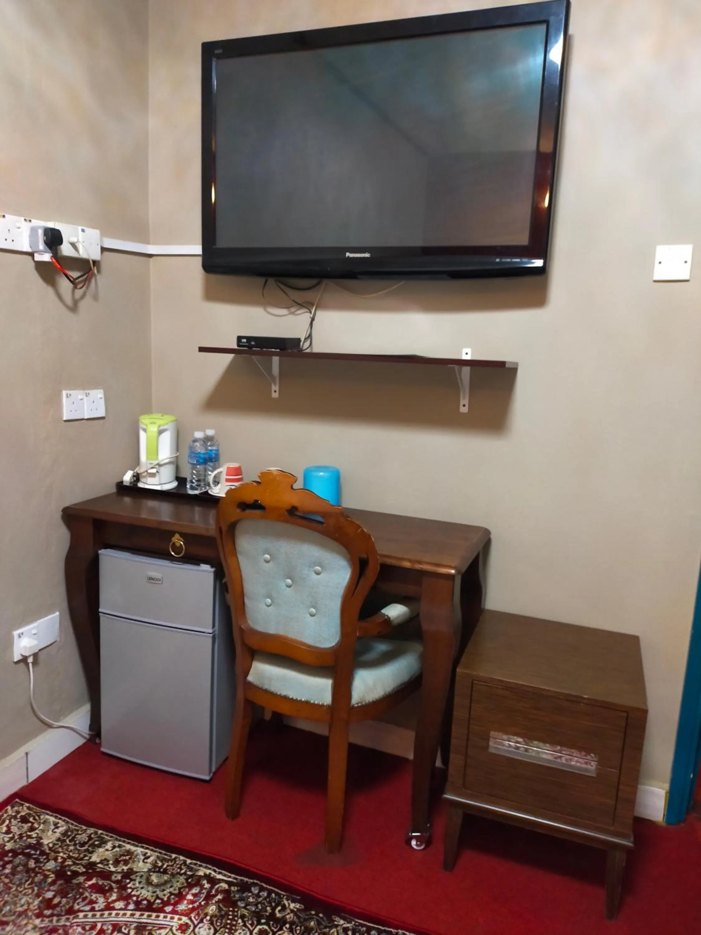 minibar in HOTEL SRI IMPIAN