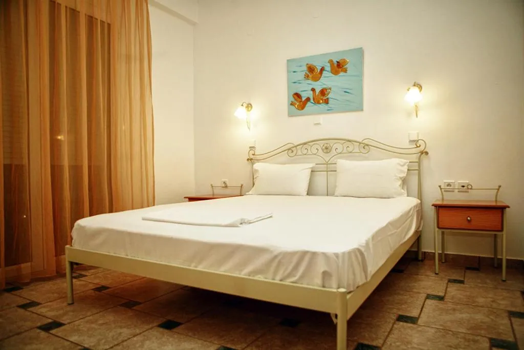 Chrouso Apartments