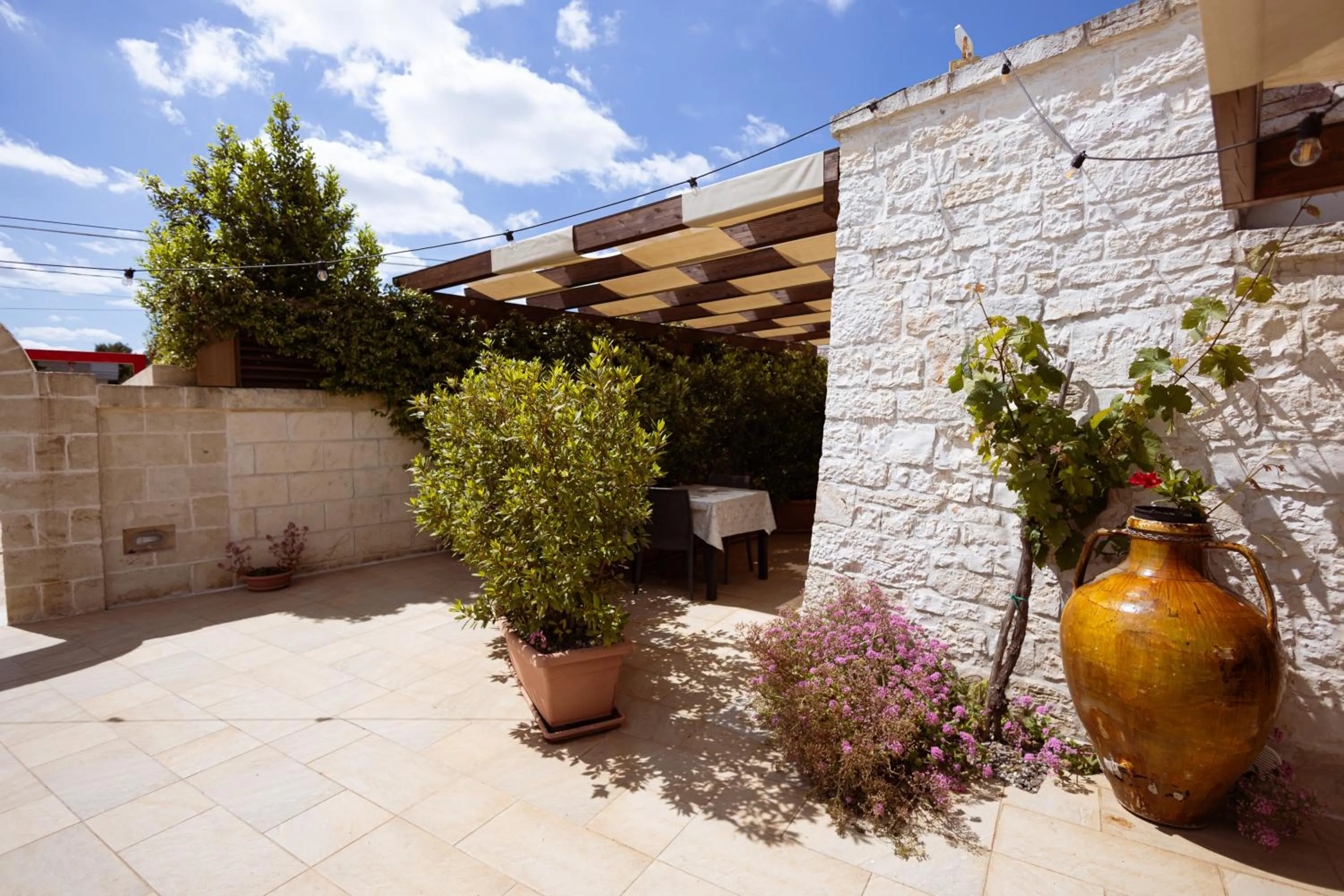 Facade/entrance in Quei Trulli Divini