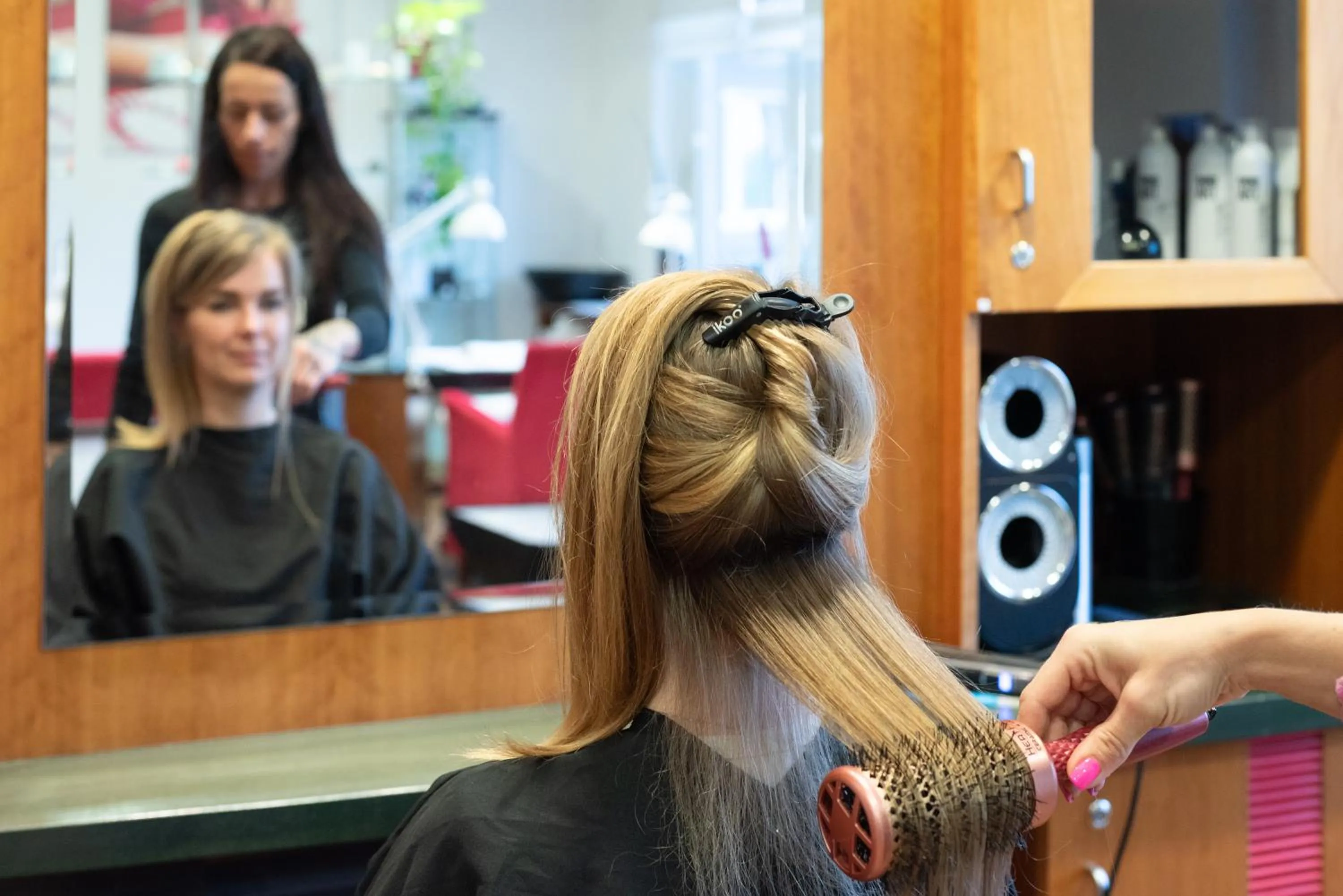 hair dresser in Lotus Therme Hotel & Spa
