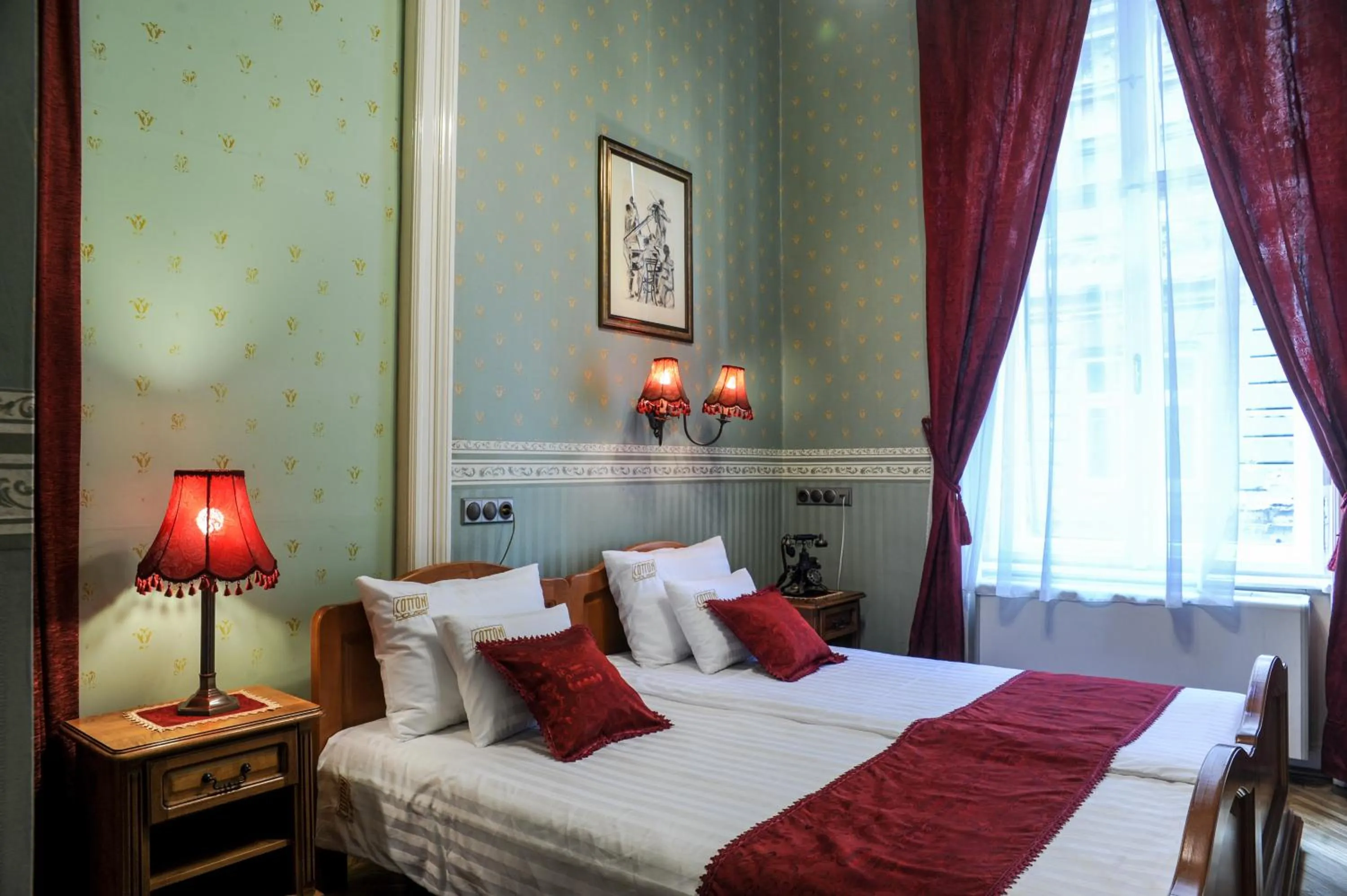 Photo of the whole room, Bed in Cotton House Hotel Budapest