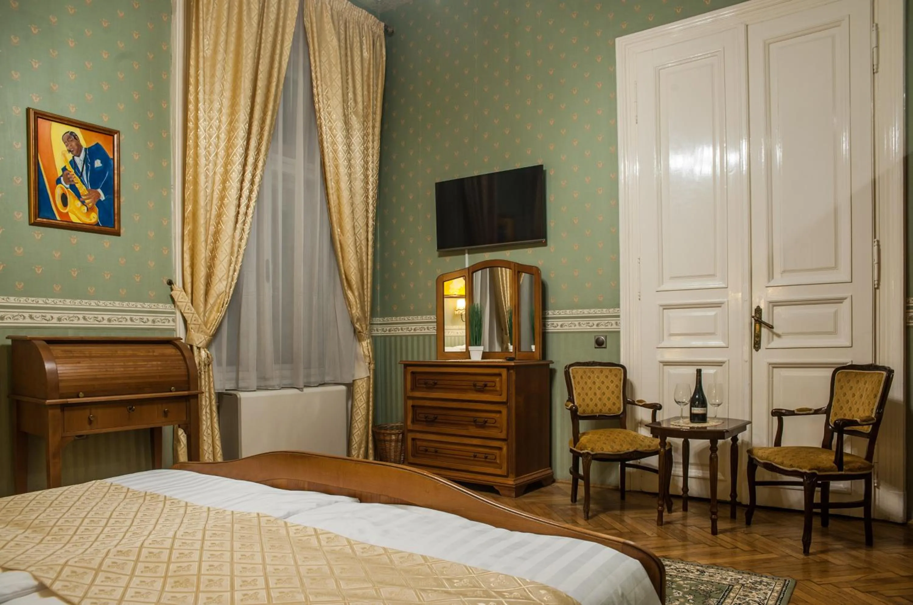 Photo of the whole room, Bed in Cotton House Hotel Budapest
