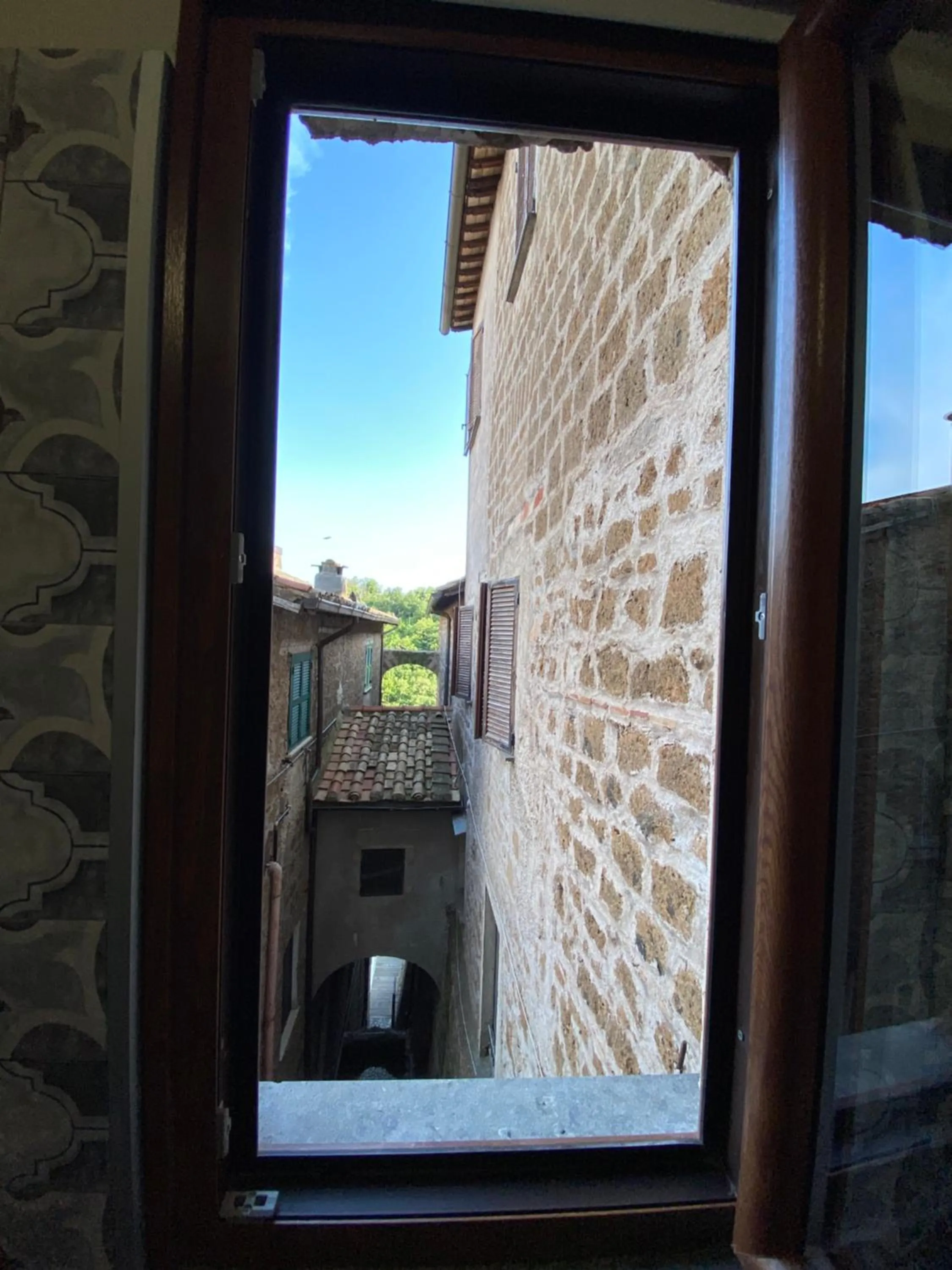 Quiet street view in Palazzo Forlani