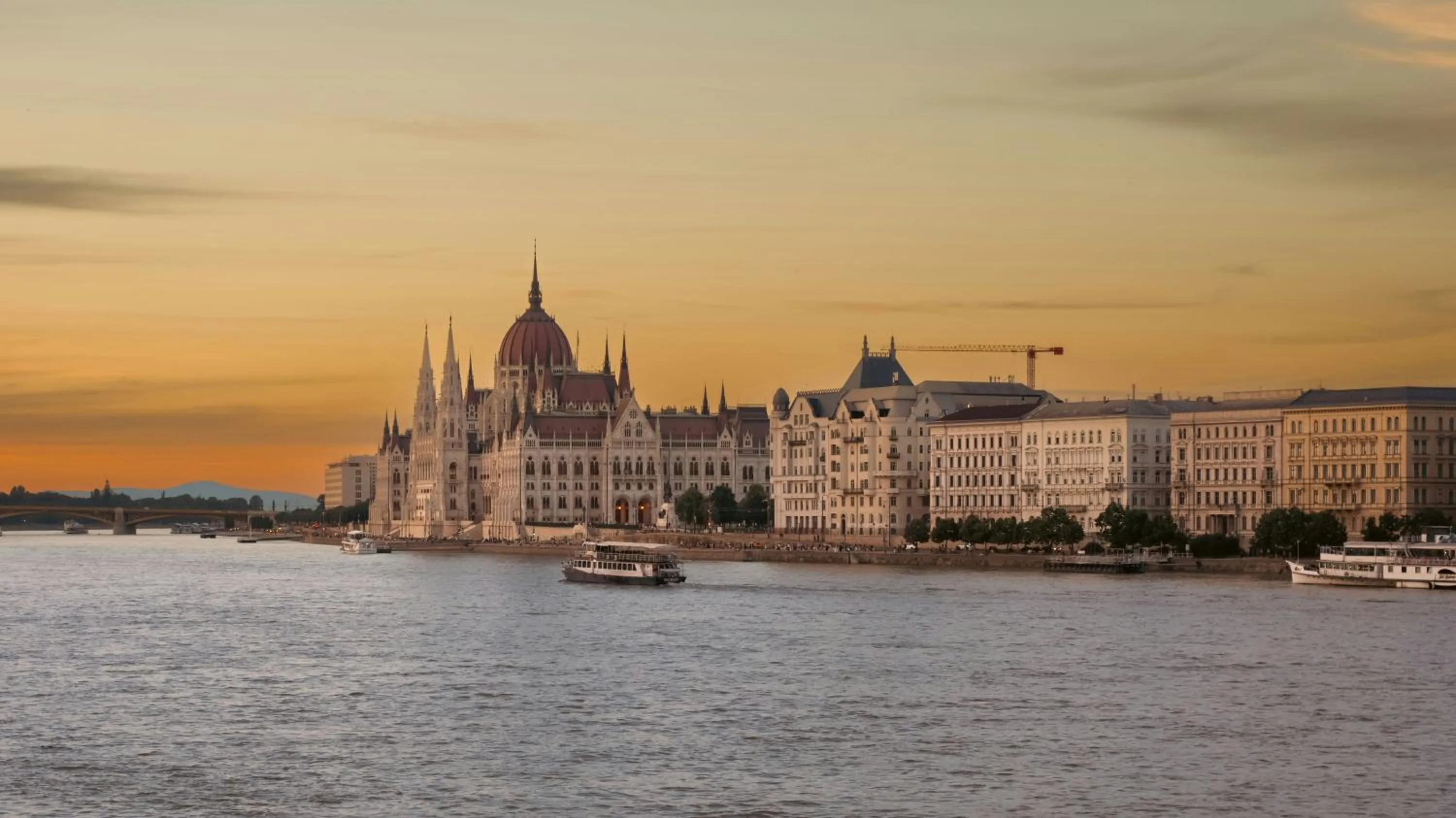 Nearby landmark in Three Corners Hotel Art