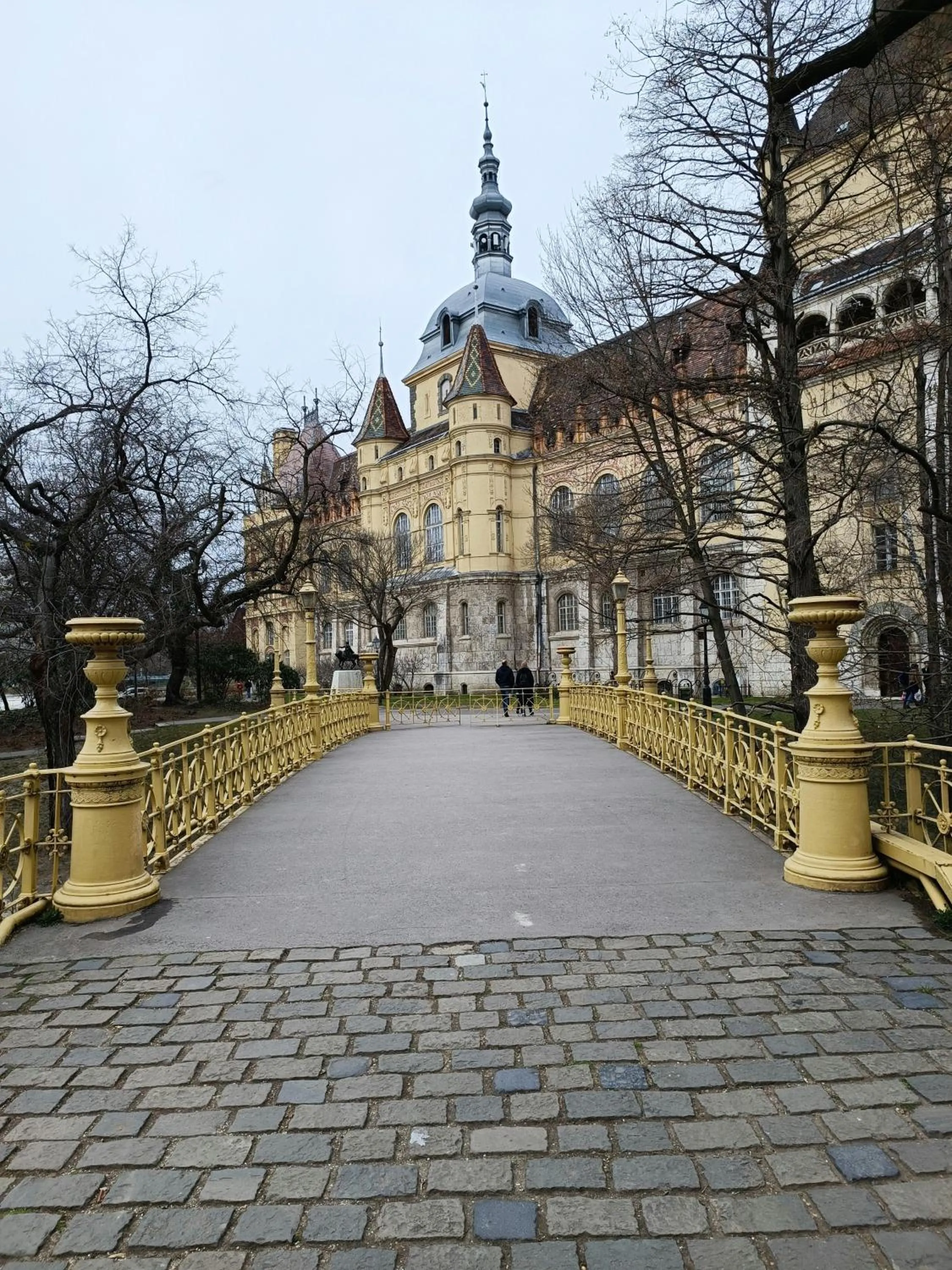 Nearby landmark in Three Corners Hotel Art