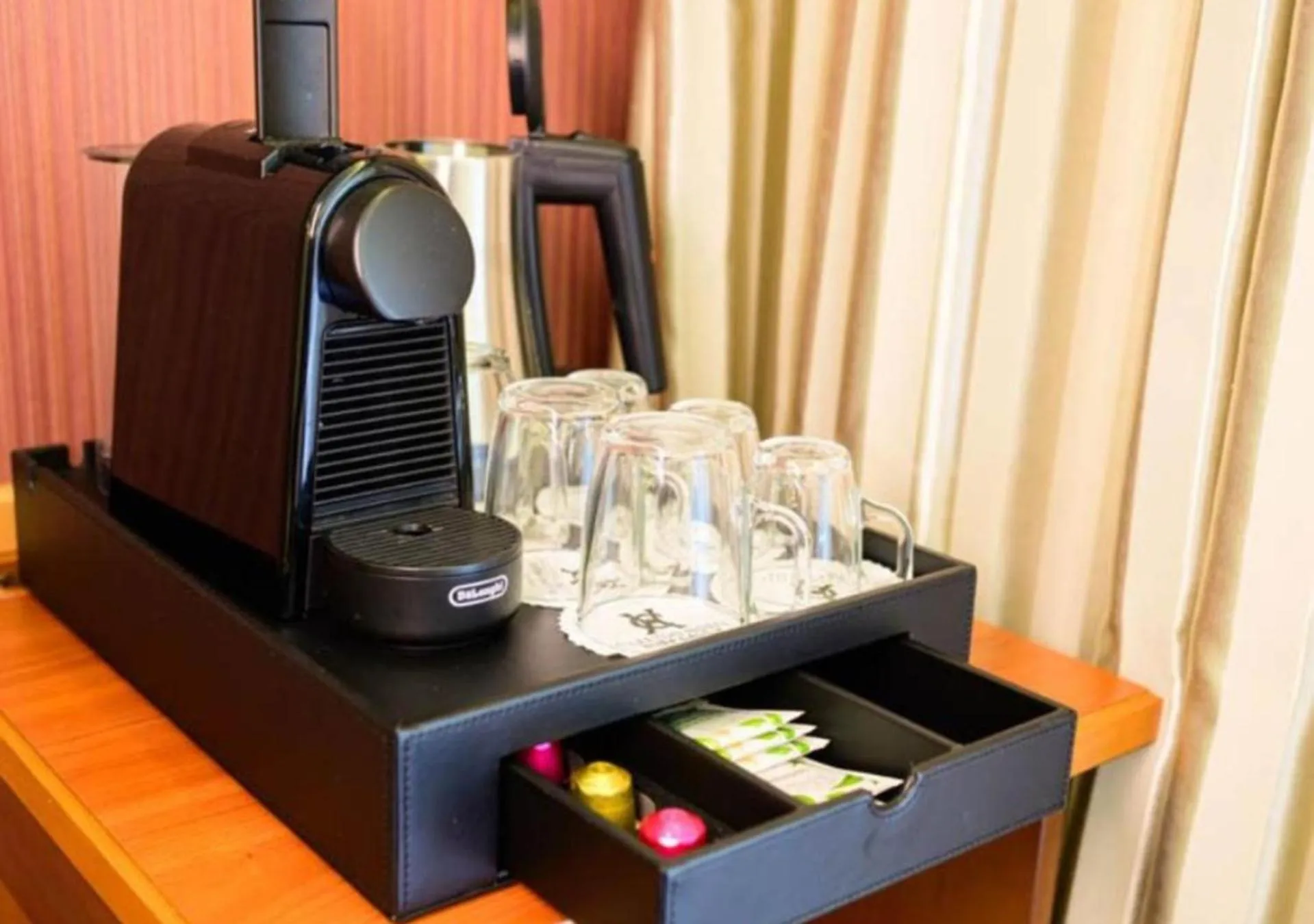 Coffee/tea facilities in Carlton Hotel Buda Castle