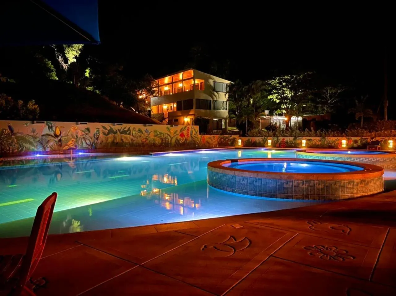 Hot Tub in Hotel Nana