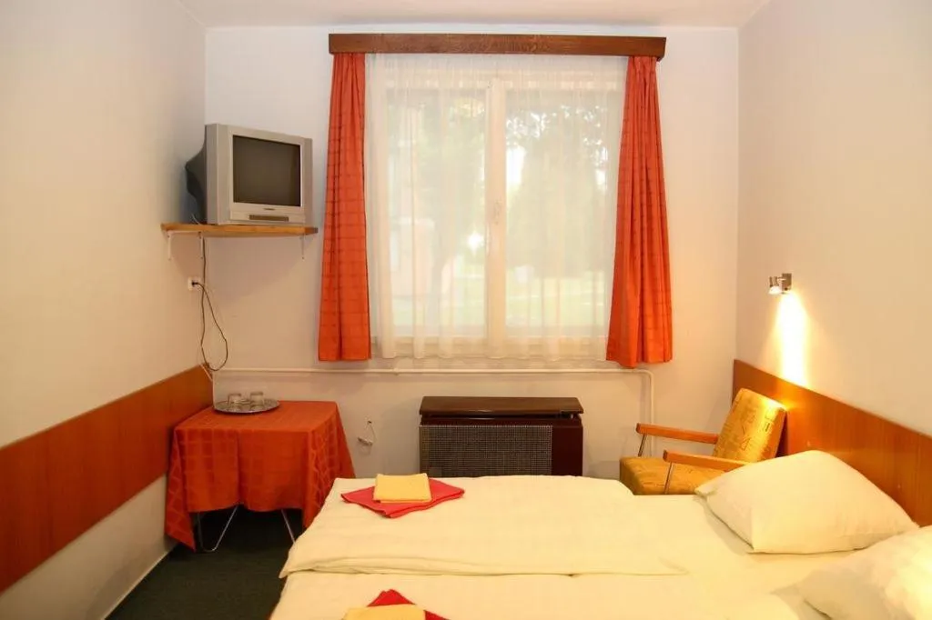 Bed in Hotel Touring