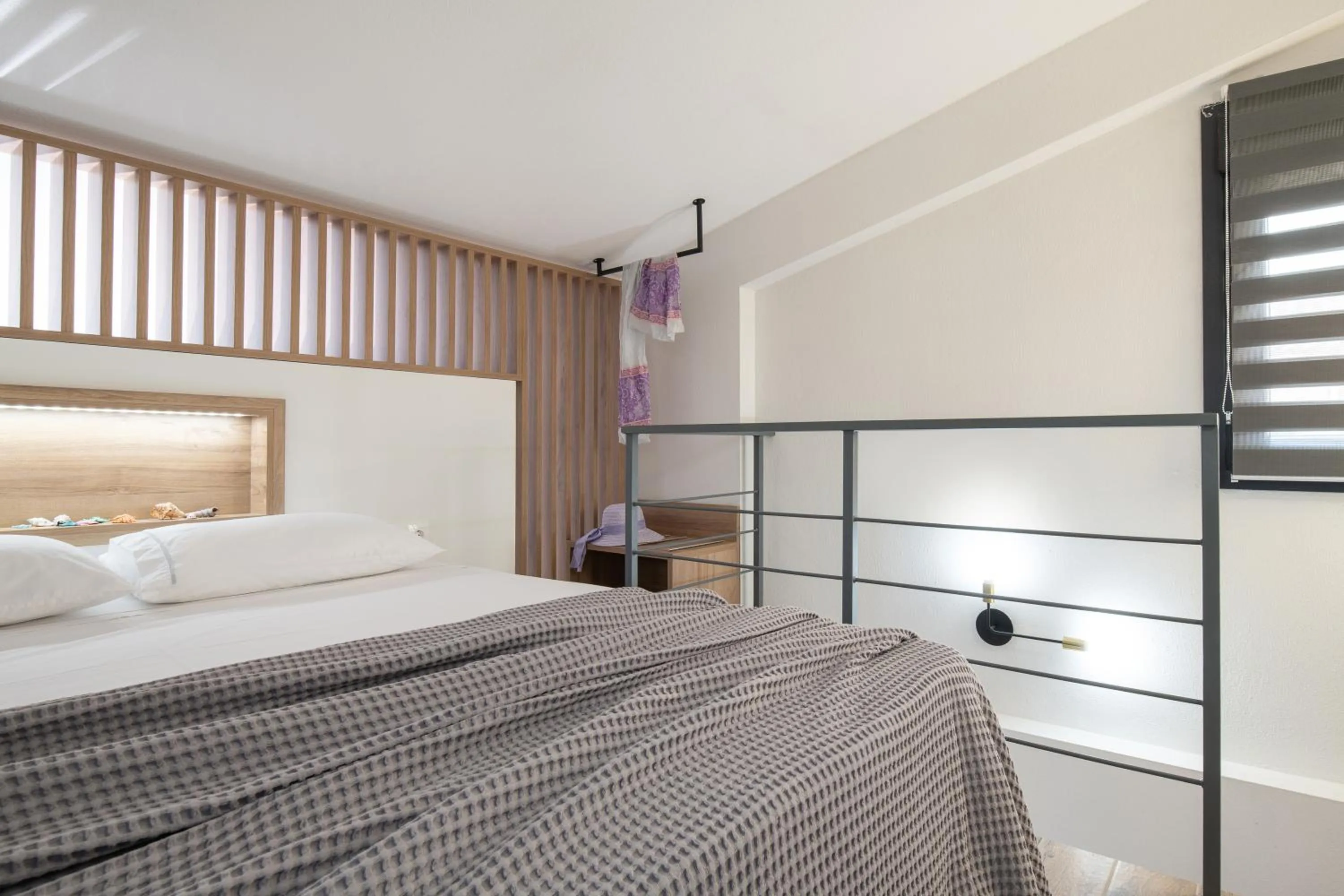 Bed in San Giorgio Apartments Nikiti