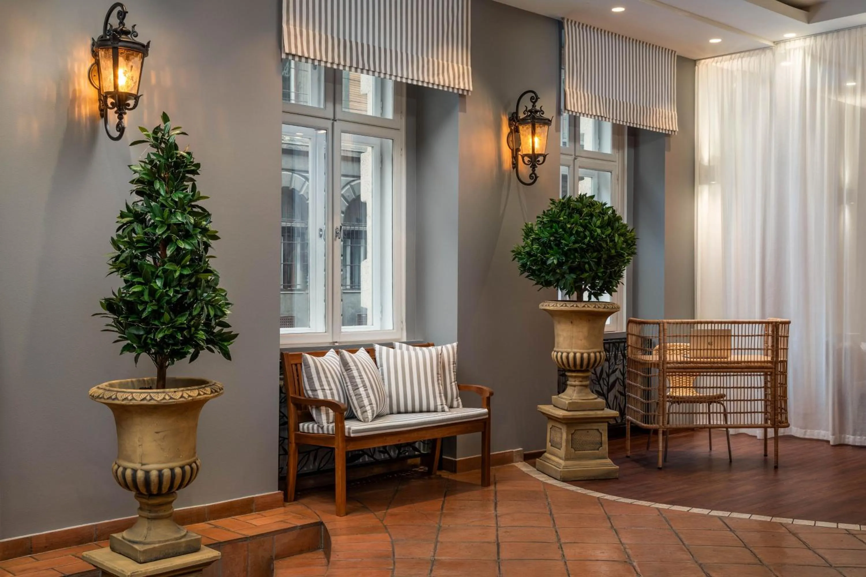 Lobby or reception in Mamaison Residence Izabella Budapest
