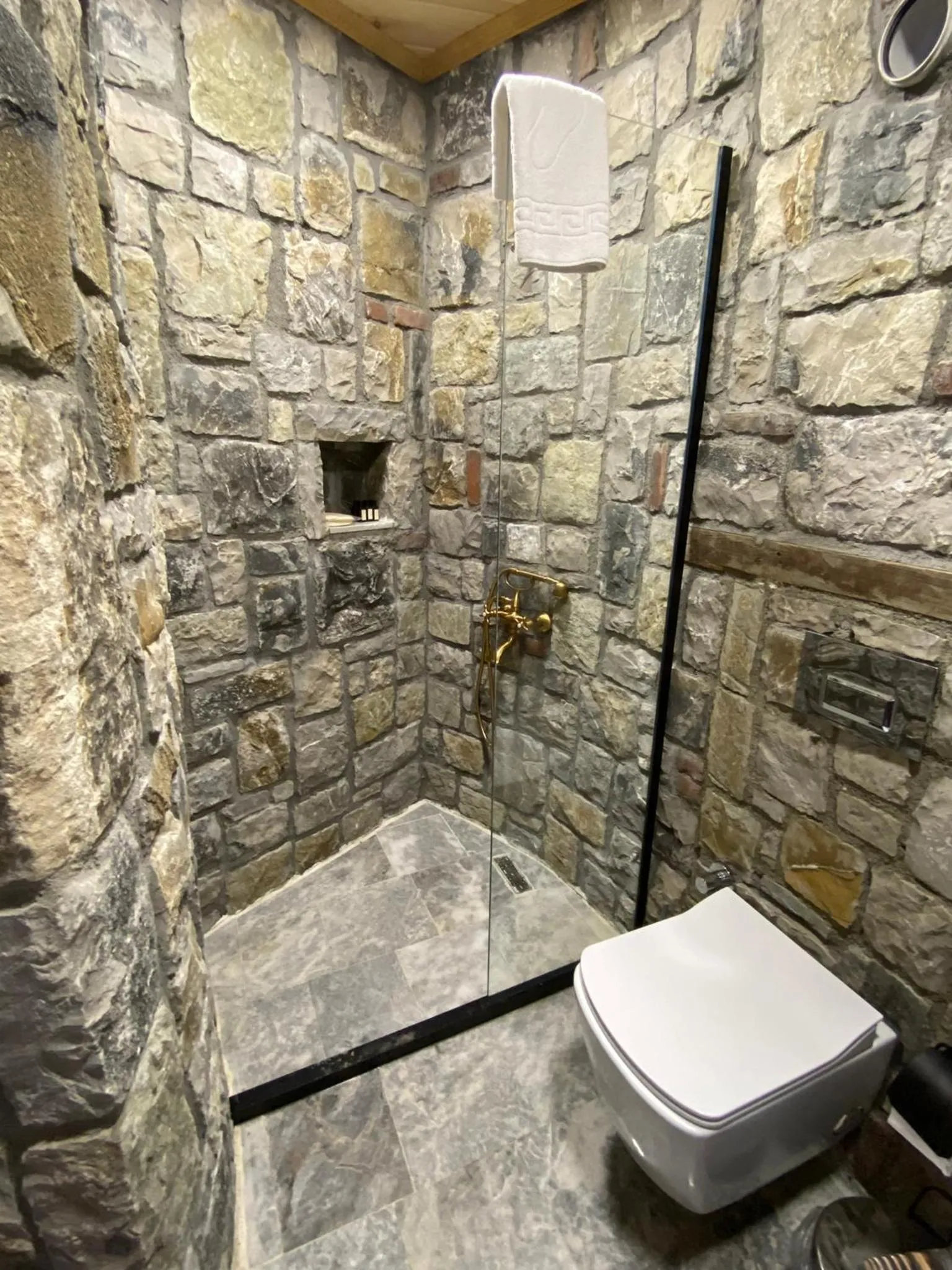 Shower in Dedeman Village Sapanca