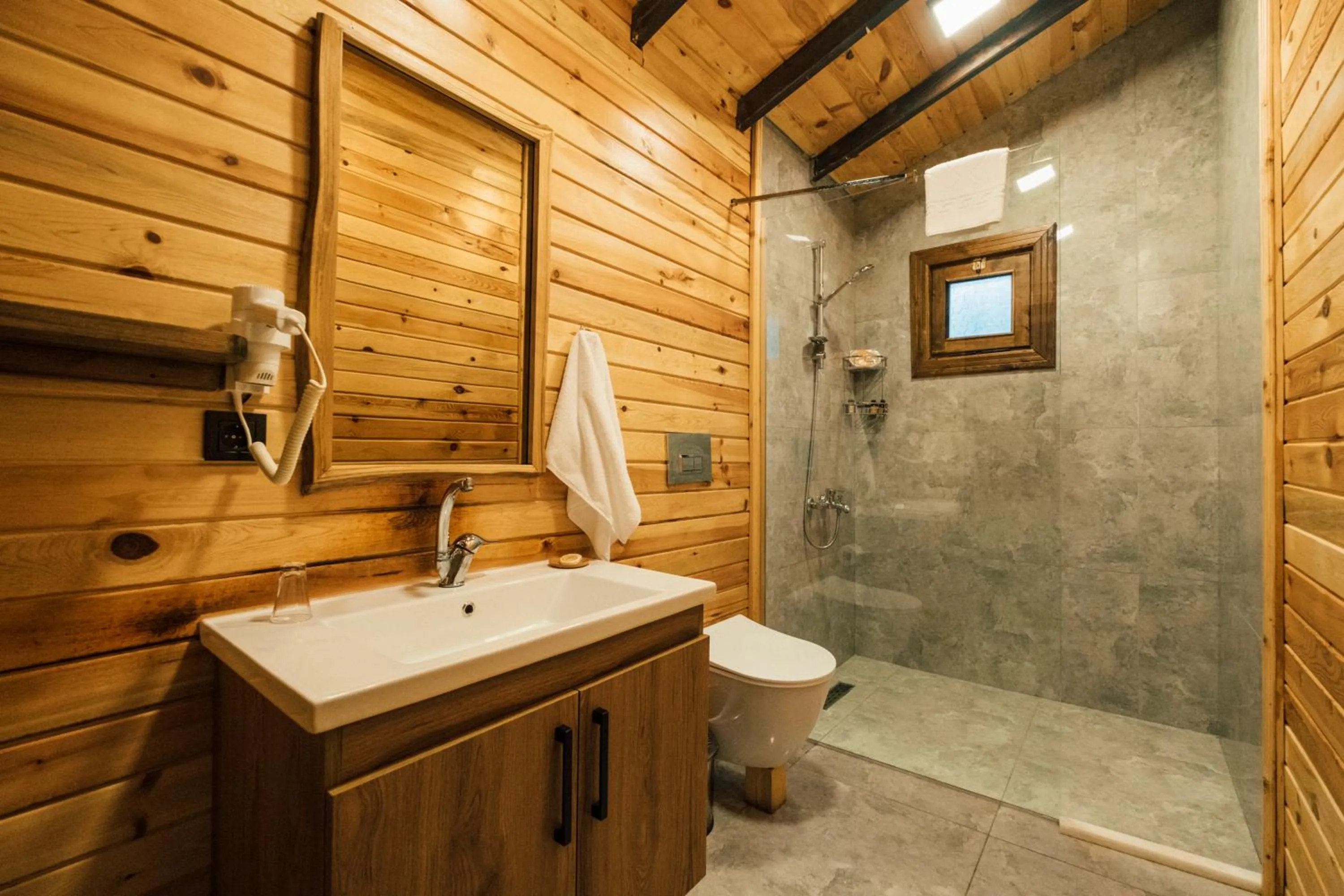 Shower in Dedeman Village Sapanca