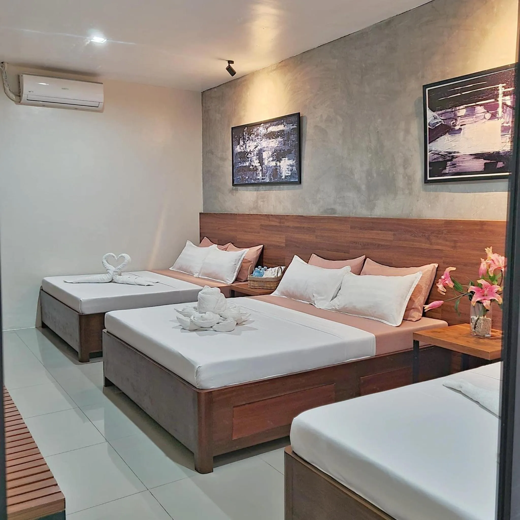 Bed in A&E Apartelle