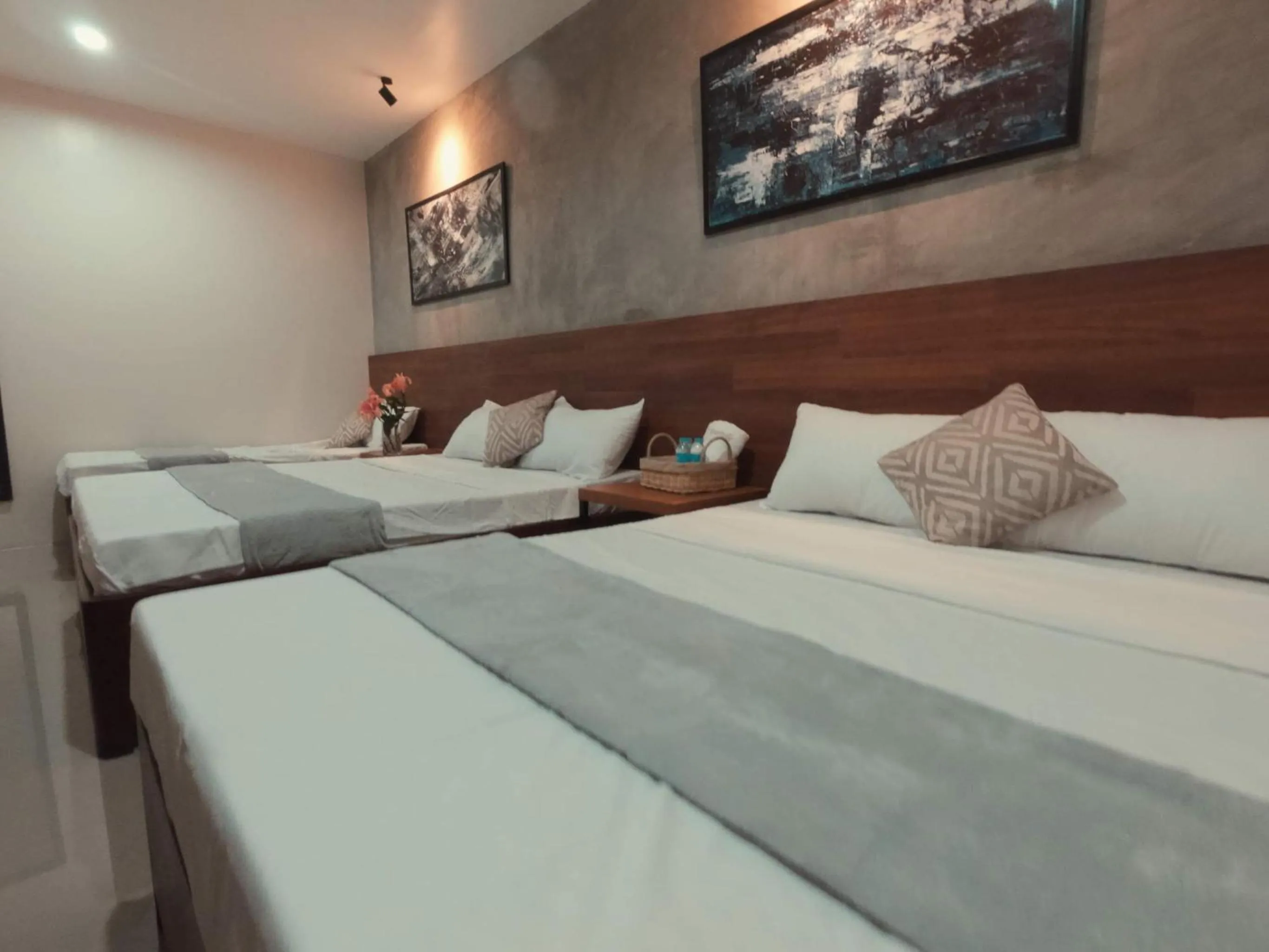 Bed in A&E Apartelle