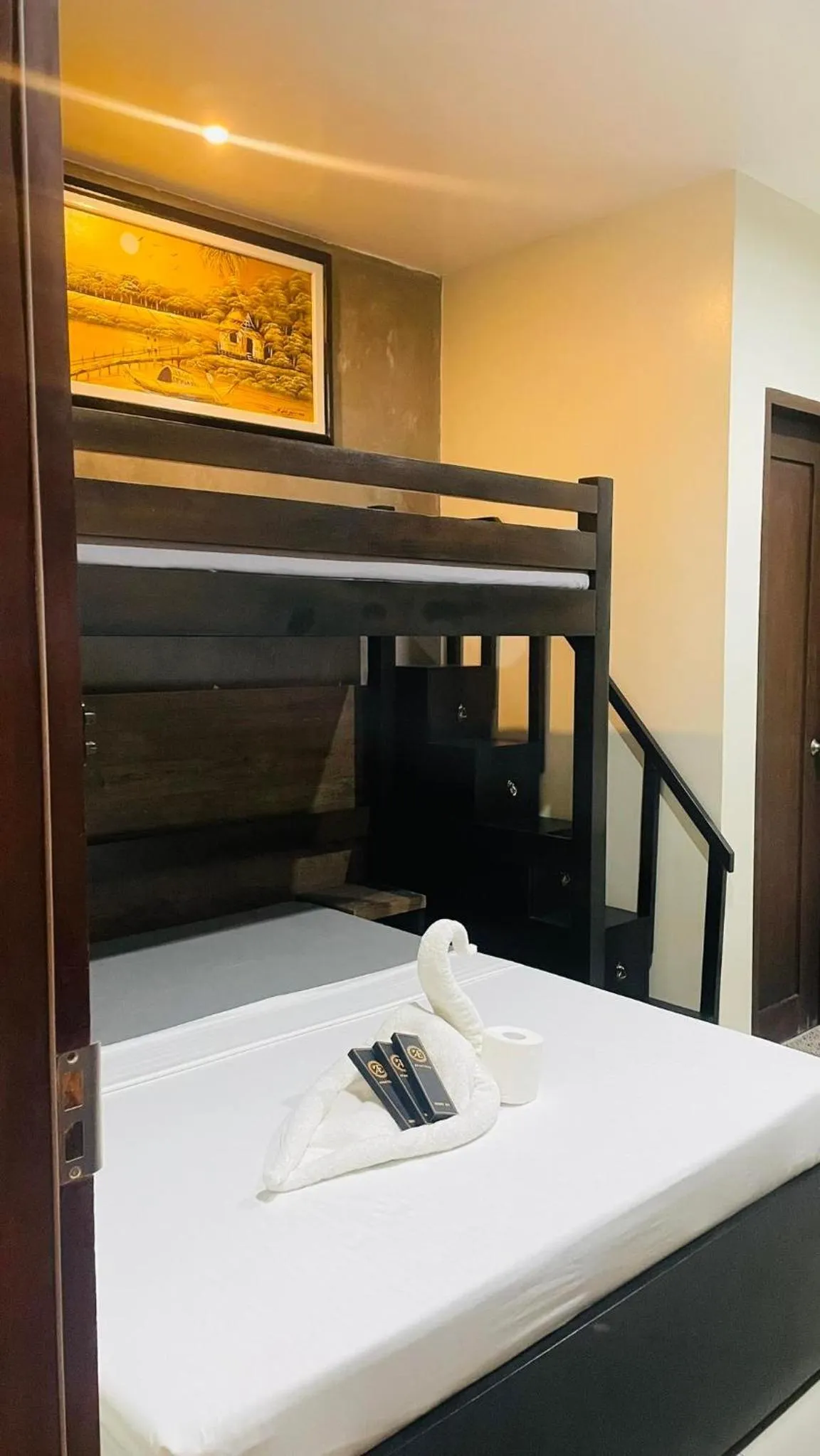 Bed in A&E Apartelle