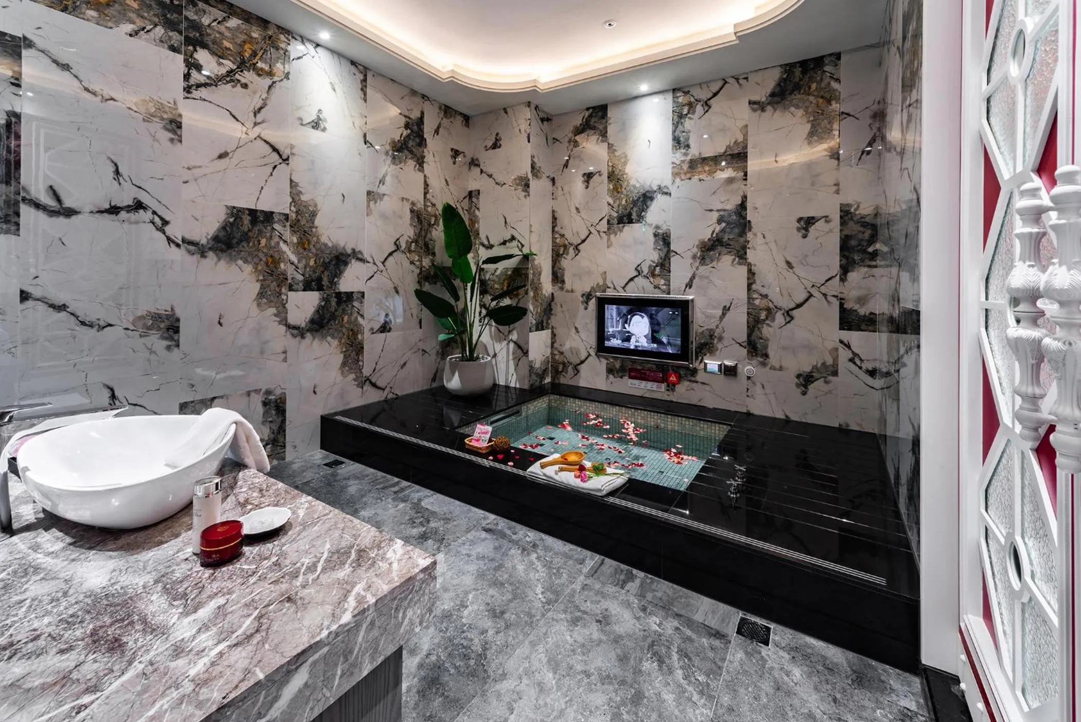 Bathroom in Norway Forest Motel - Wen Chuang Branch