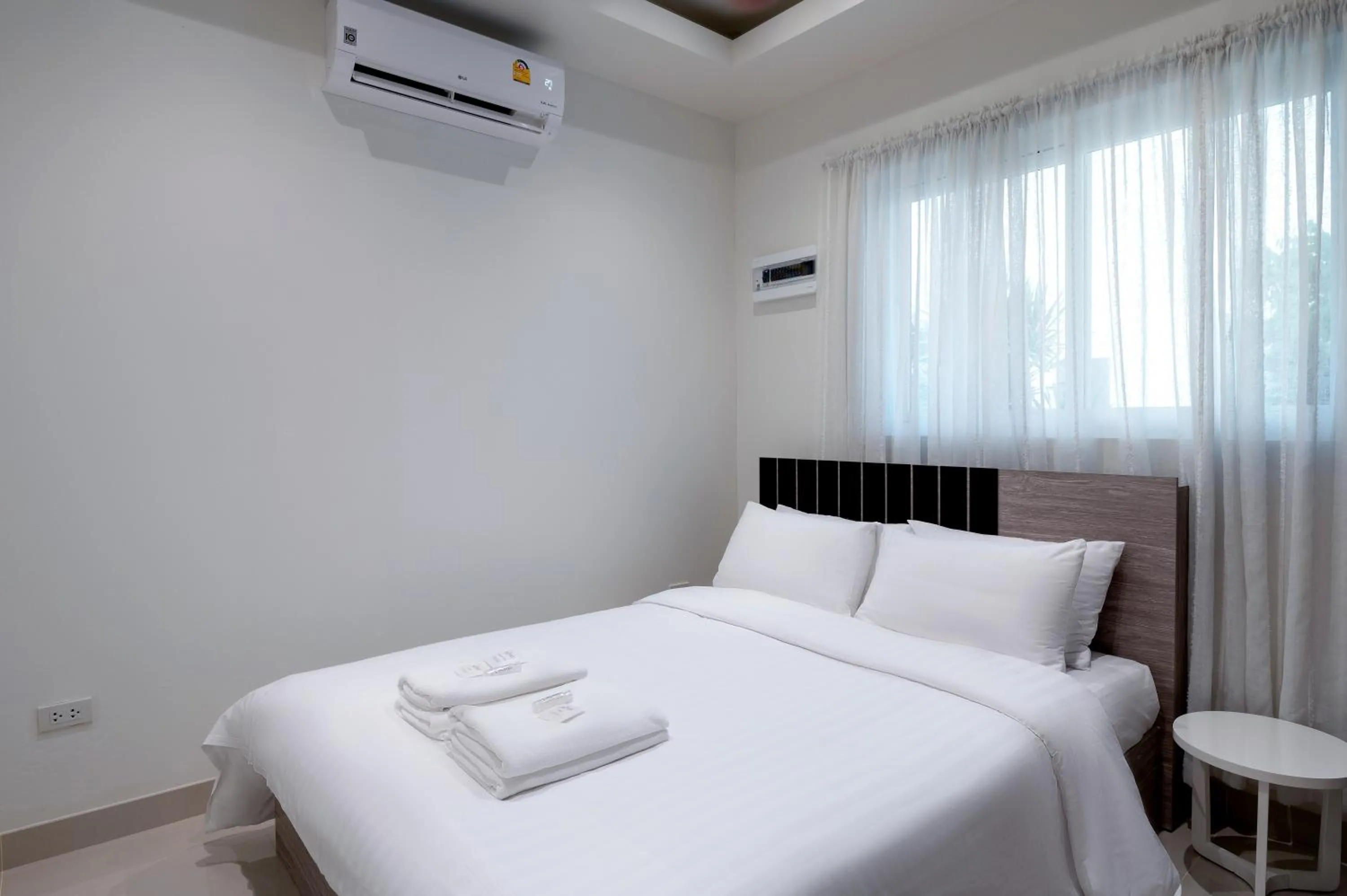 Bedroom, Bed in Orchid Paradise Homes OPV 421