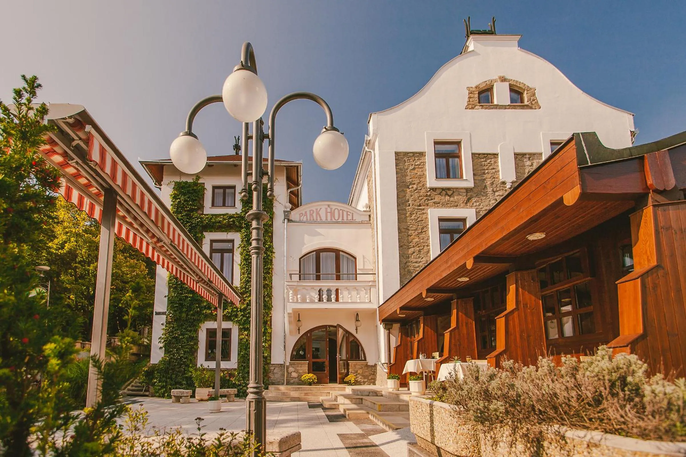 Facade/entrance in Park Hotel Hévíz