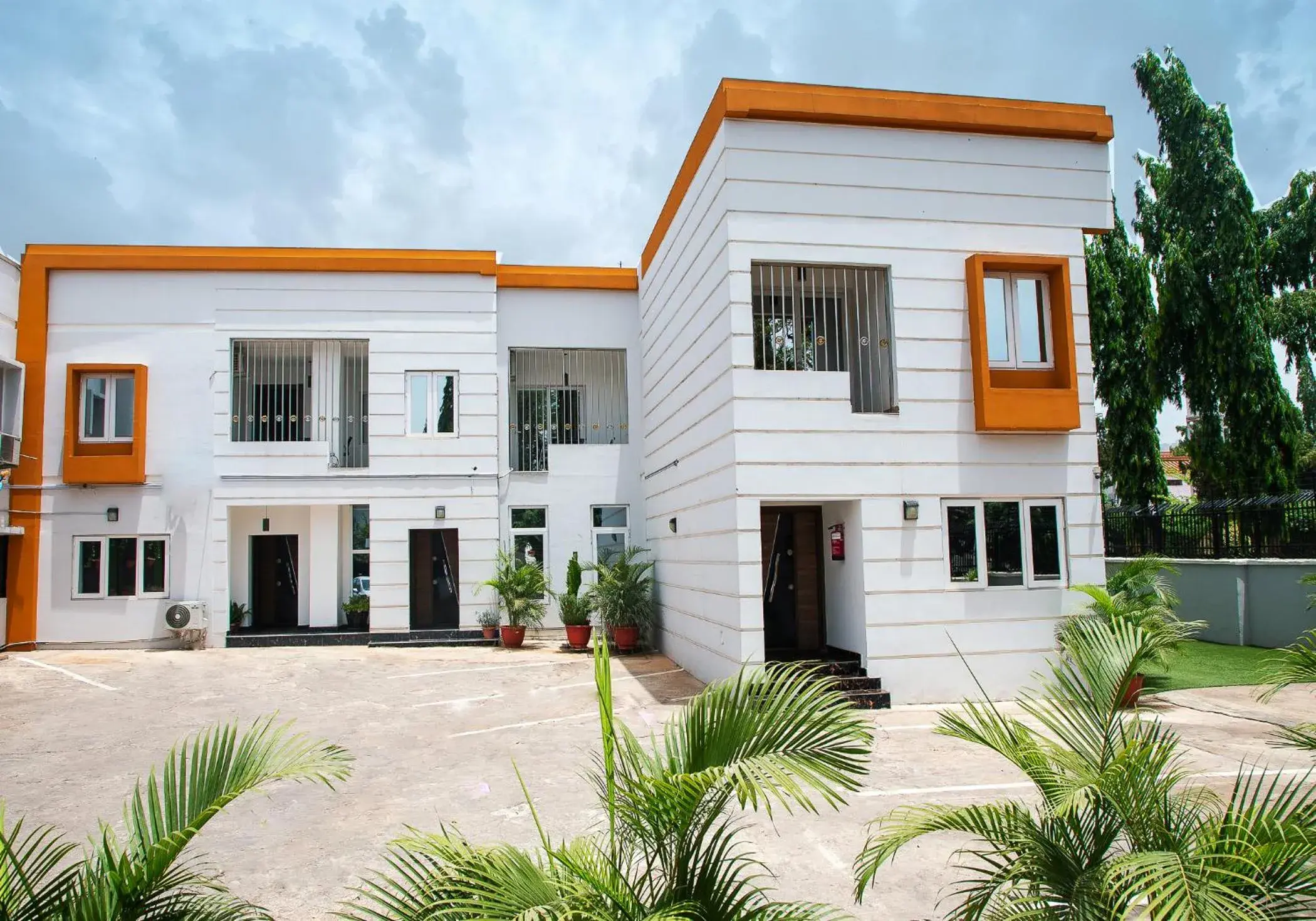 Orange Roof Lodge Orange Roof Lodge