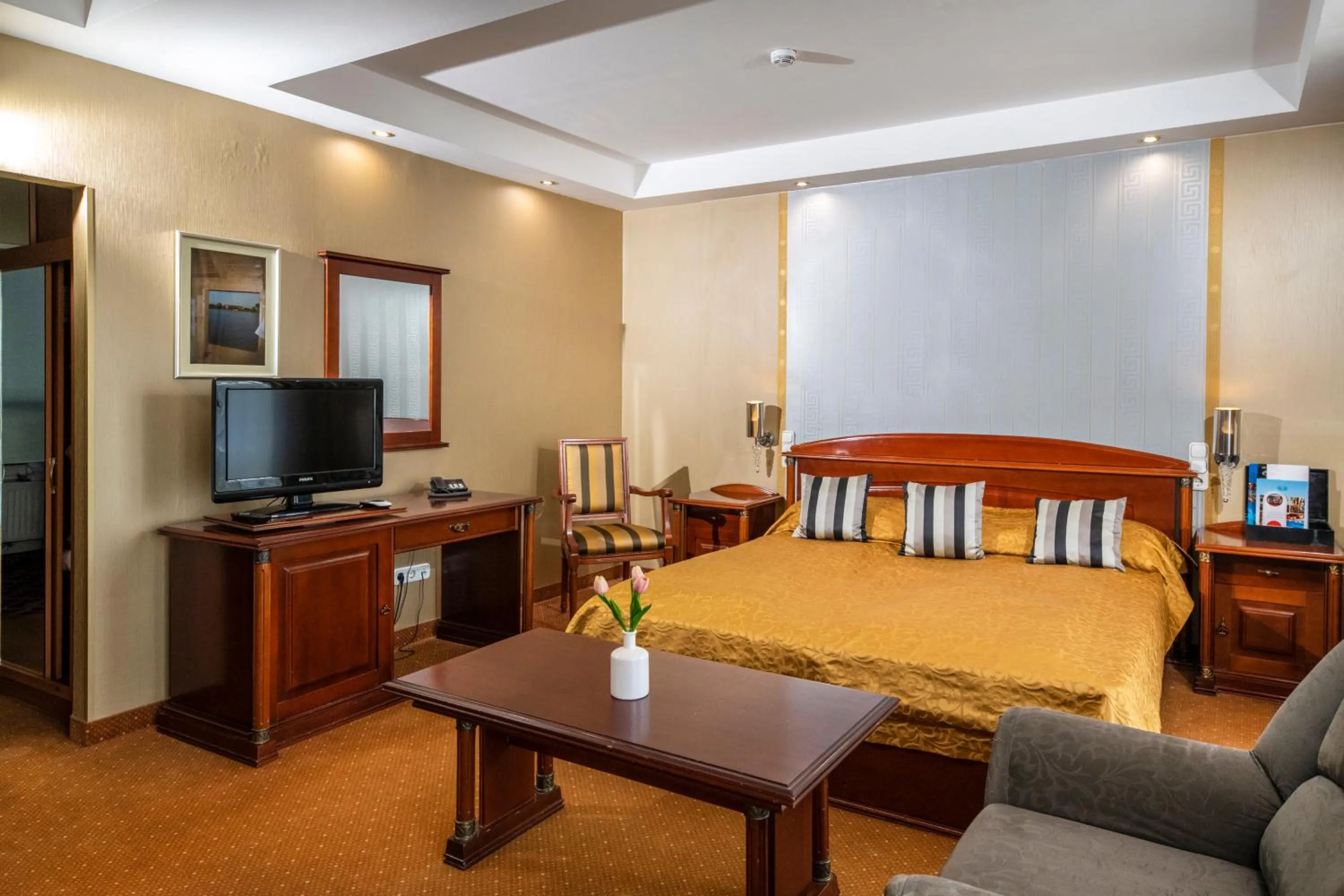 Photo of the whole room in Duna Relax Hotel Ráckeve